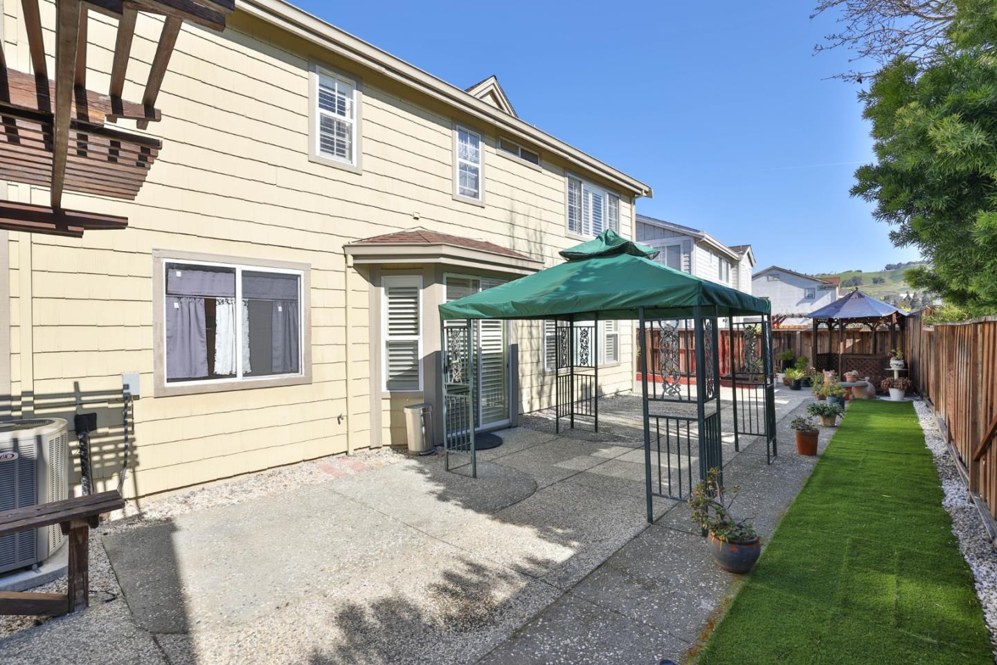 Detail Gallery Image 18 of 20 For 37 Lance Way, Hayward,  CA 94544 - 3 Beds | 2/1 Baths