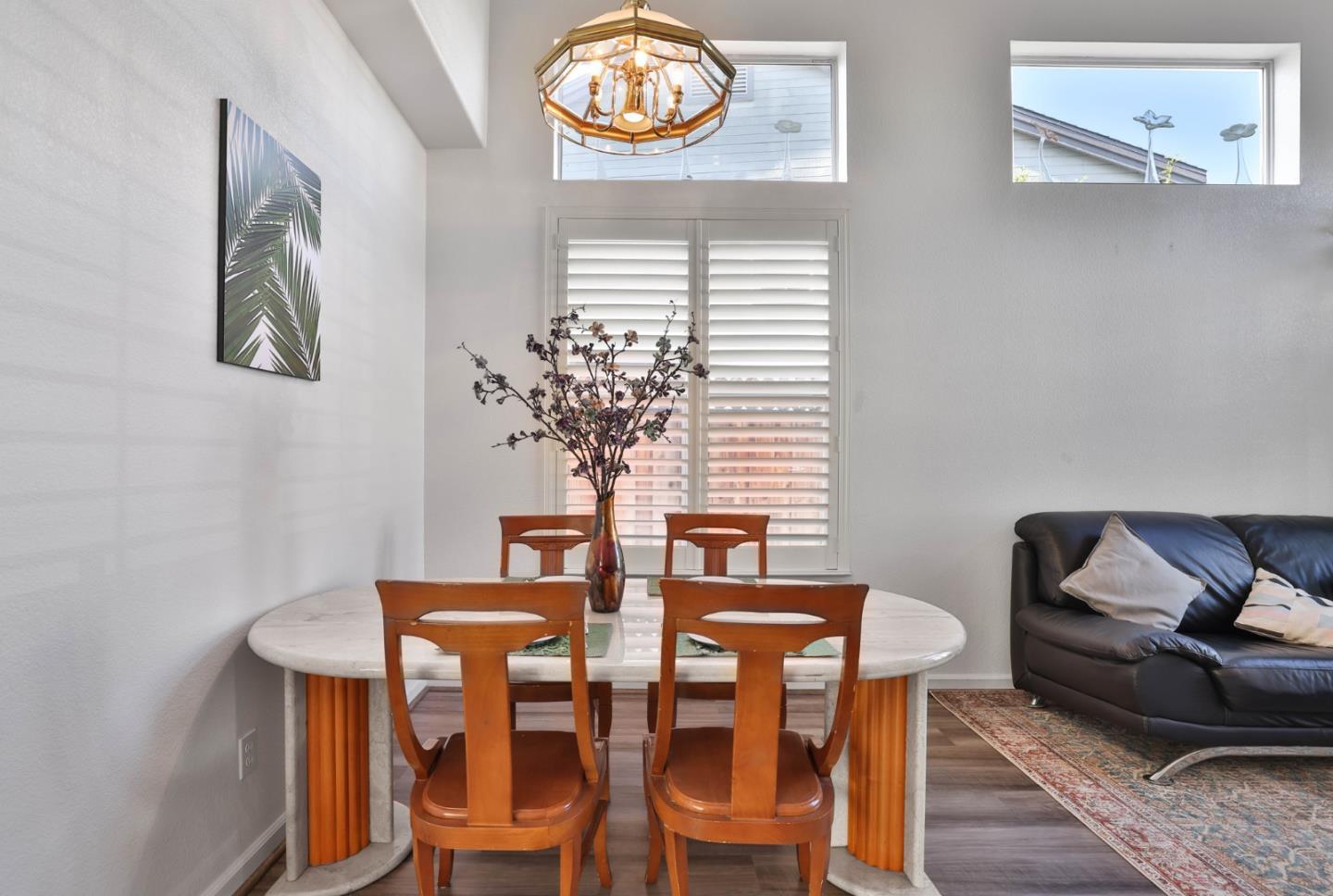 Detail Gallery Image 4 of 20 For 37 Lance Way, Hayward,  CA 94544 - 3 Beds | 2/1 Baths