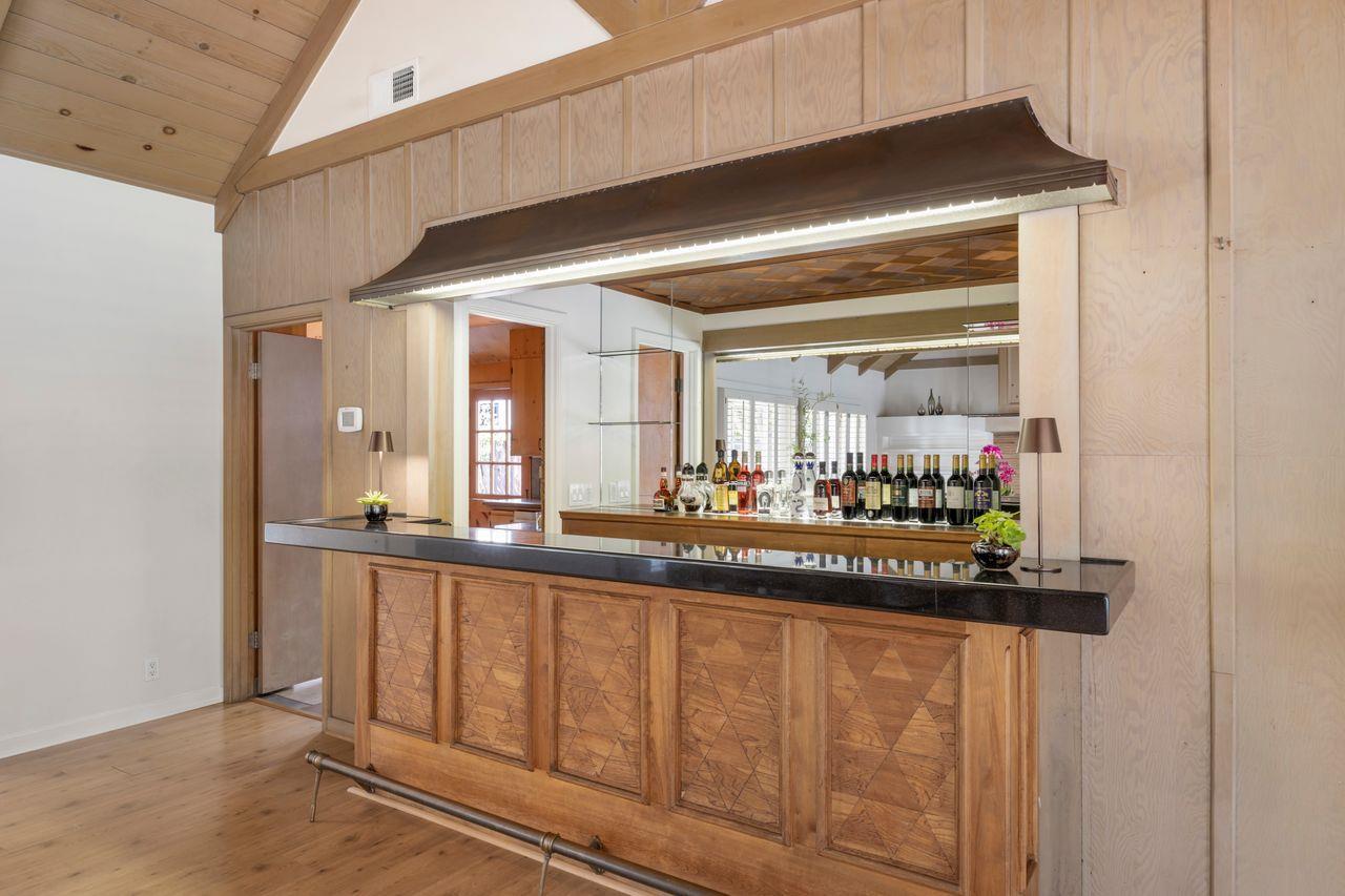 Detail Gallery Image 10 of 26 For 20 Kent Pl, Palo Alto,  CA 94301 - 2 Beds | 2 Baths