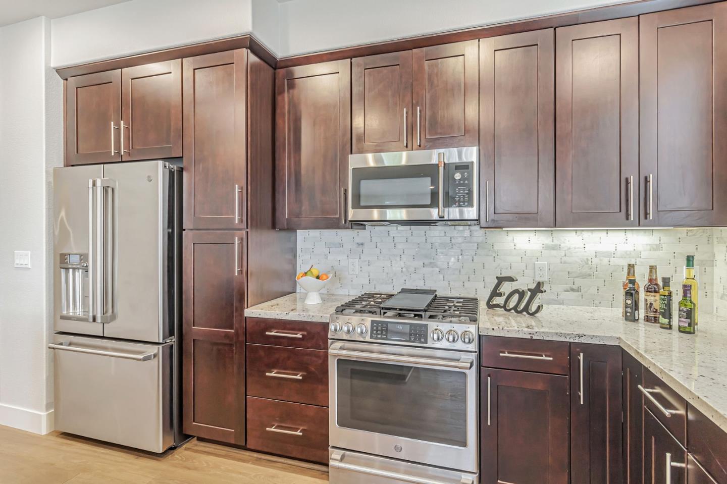 Detail Gallery Image 10 of 28 For 1028 Foster Square Ln #305,  Foster City,  CA 94404 - 3 Beds | 2 Baths