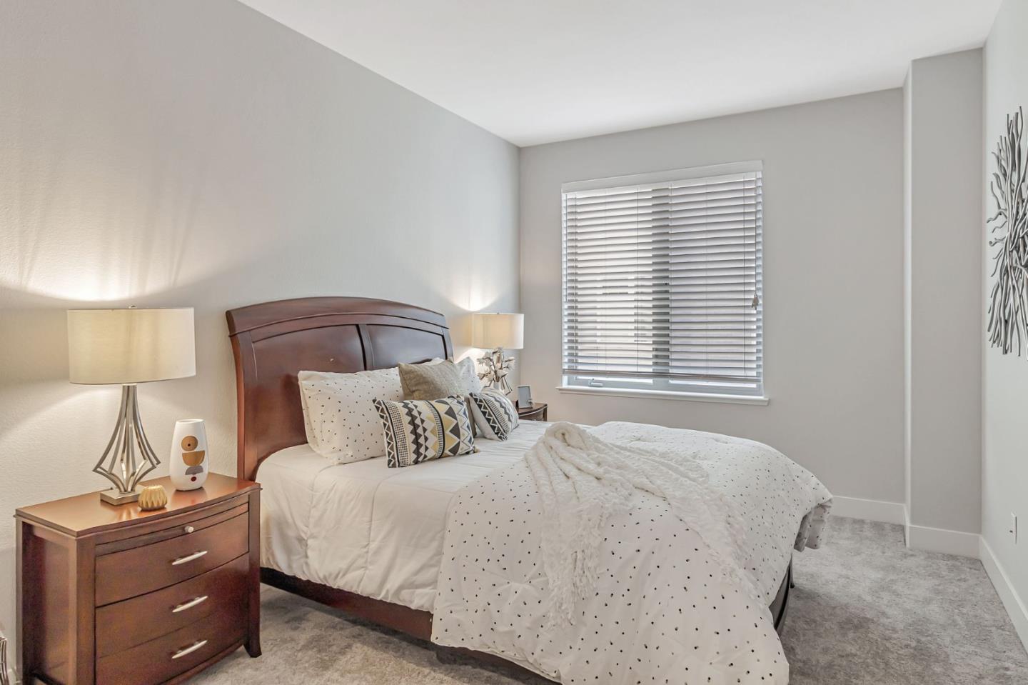 Detail Gallery Image 16 of 28 For 1028 Foster Square Ln #305,  Foster City,  CA 94404 - 3 Beds | 2 Baths