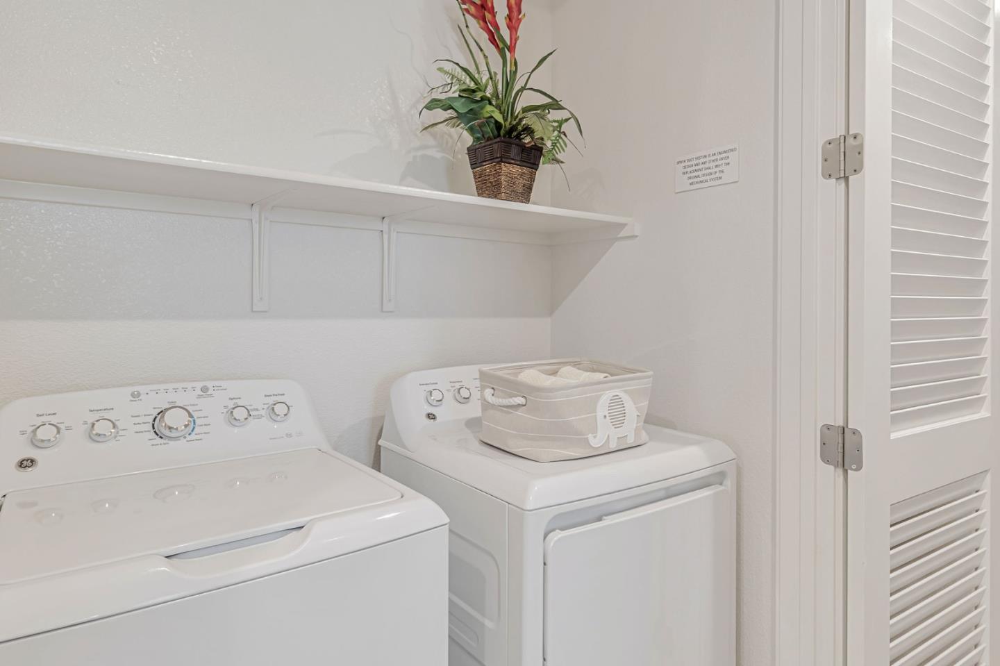 Detail Gallery Image 22 of 28 For 1028 Foster Square Ln #305,  Foster City,  CA 94404 - 3 Beds | 2 Baths