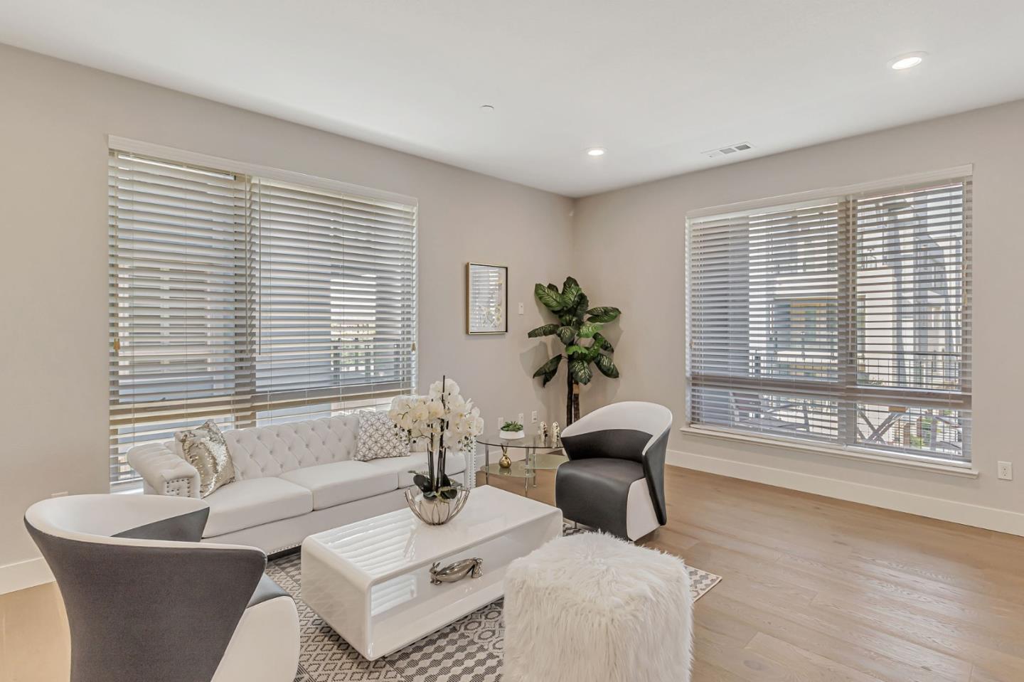 Detail Gallery Image 3 of 28 For 1028 Foster Square Ln #305,  Foster City,  CA 94404 - 3 Beds | 2 Baths