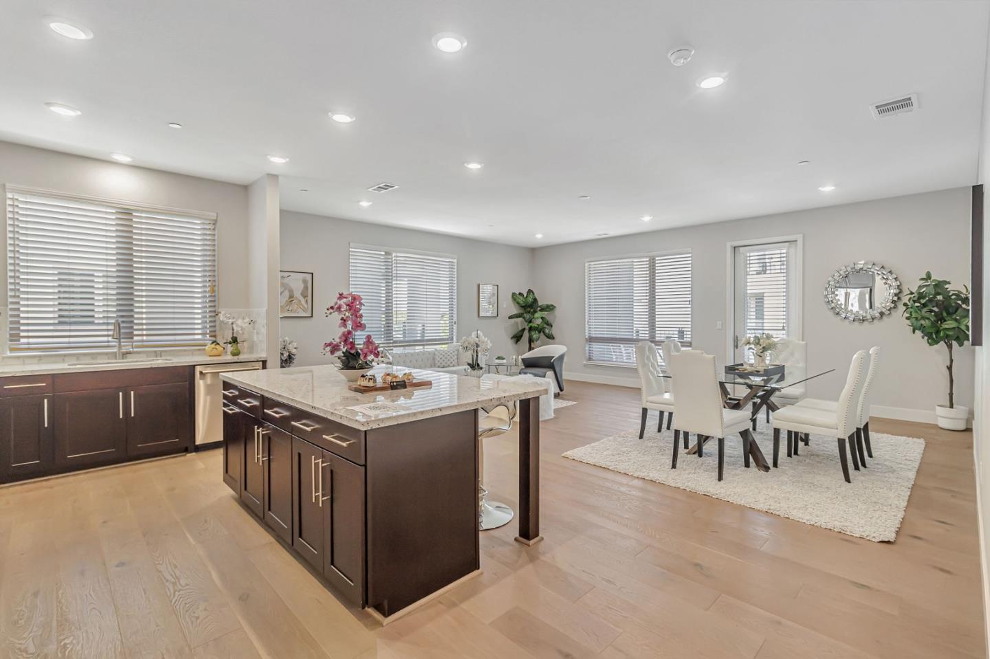 Detail Gallery Image 6 of 28 For 1028 Foster Square Ln #305,  Foster City,  CA 94404 - 3 Beds | 2 Baths