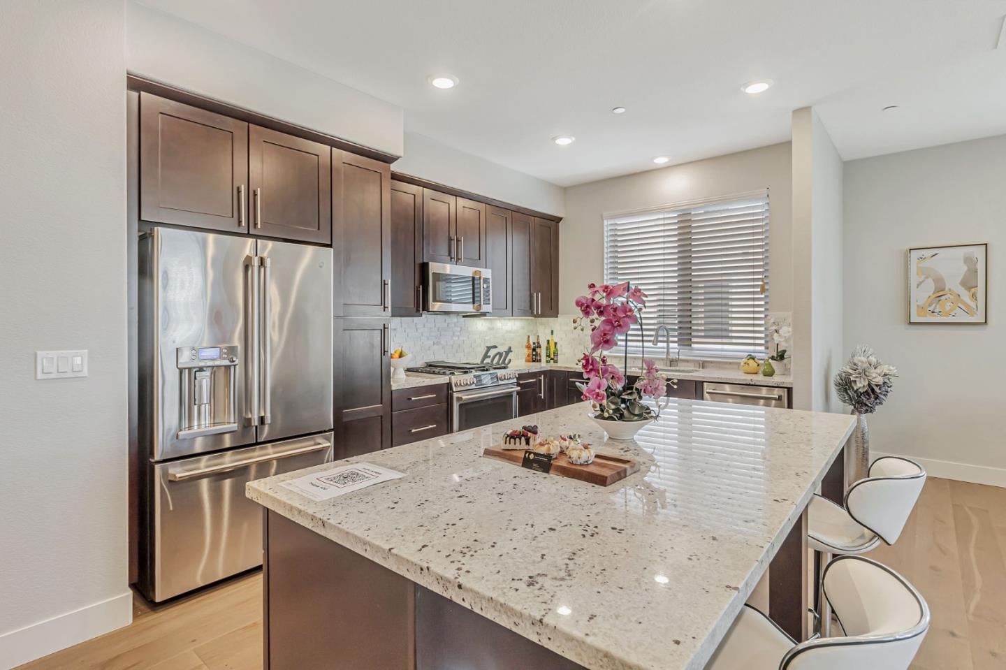 Detail Gallery Image 8 of 28 For 1028 Foster Square Ln #305,  Foster City,  CA 94404 - 3 Beds | 2 Baths