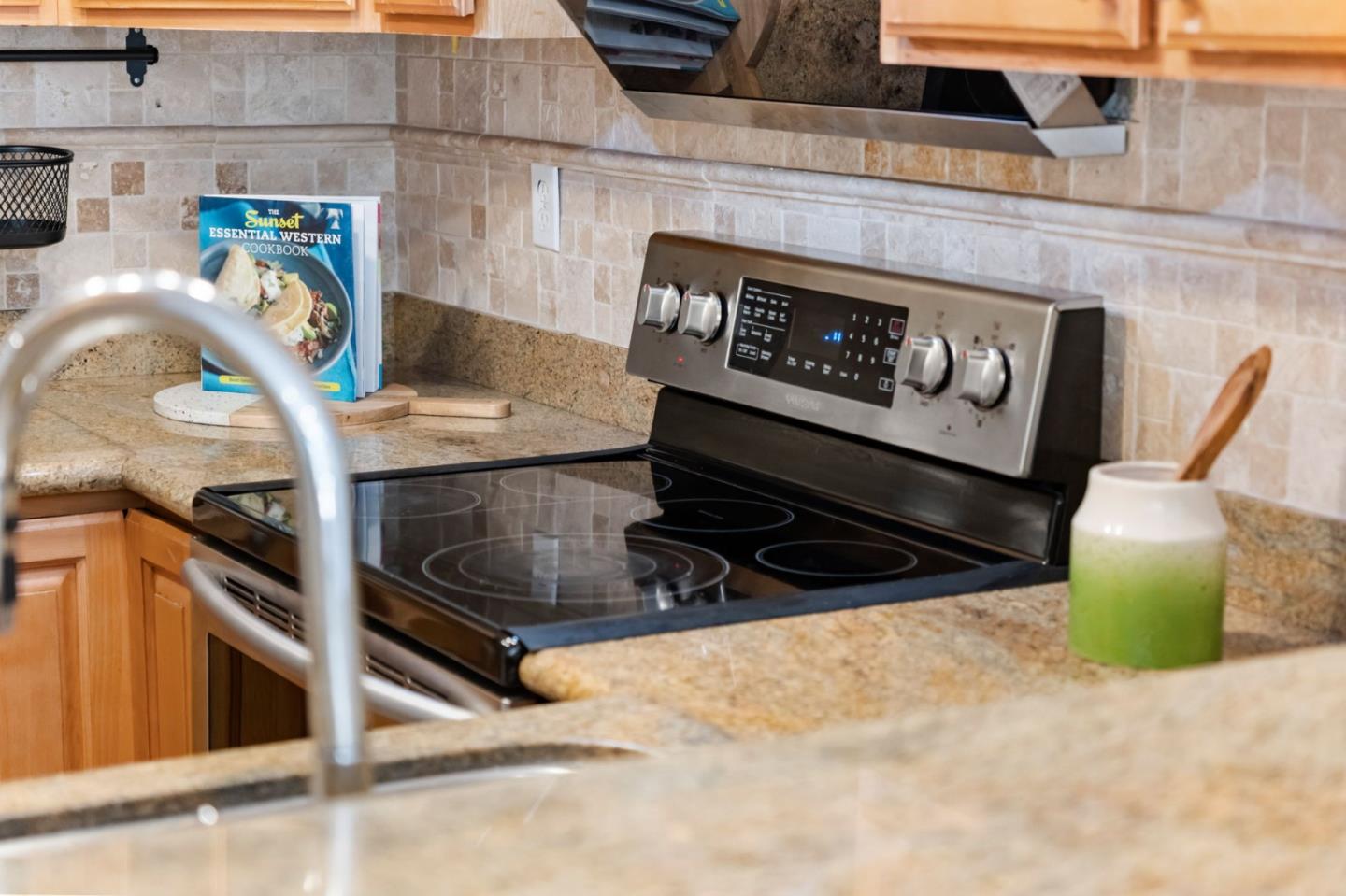 Detail Gallery Image 21 of 59 For 668 W Sunnyoaks Ave, Campbell,  CA 95008 - 2 Beds | 1/1 Baths