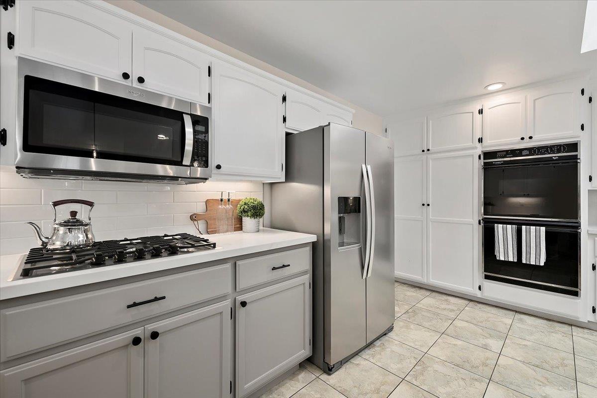 Detail Gallery Image 17 of 44 For 4867 Anna Dr, San Jose,  CA 95124 - 5 Beds | 4 Baths