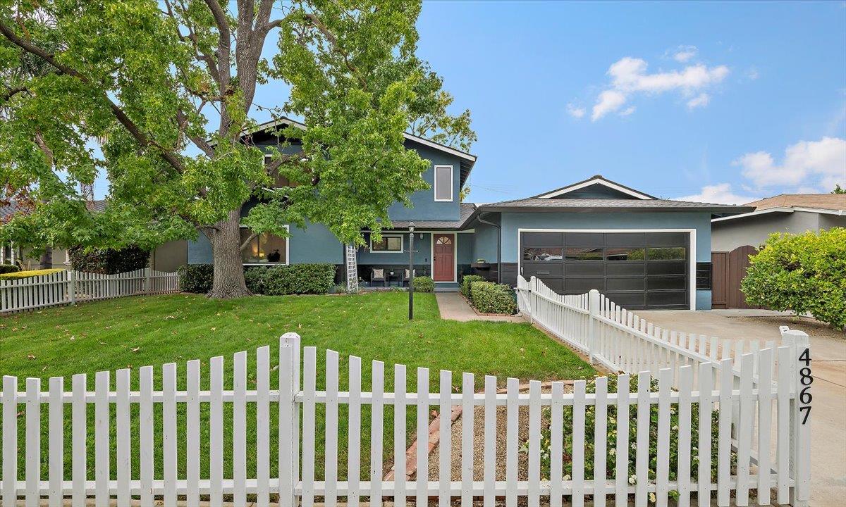 Detail Gallery Image 2 of 44 For 4867 Anna Dr, San Jose,  CA 95124 - 5 Beds | 4 Baths