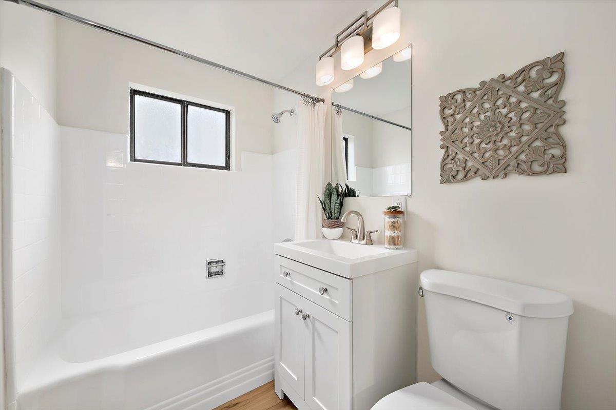 Detail Gallery Image 20 of 44 For 4867 Anna Dr, San Jose,  CA 95124 - 5 Beds | 4 Baths