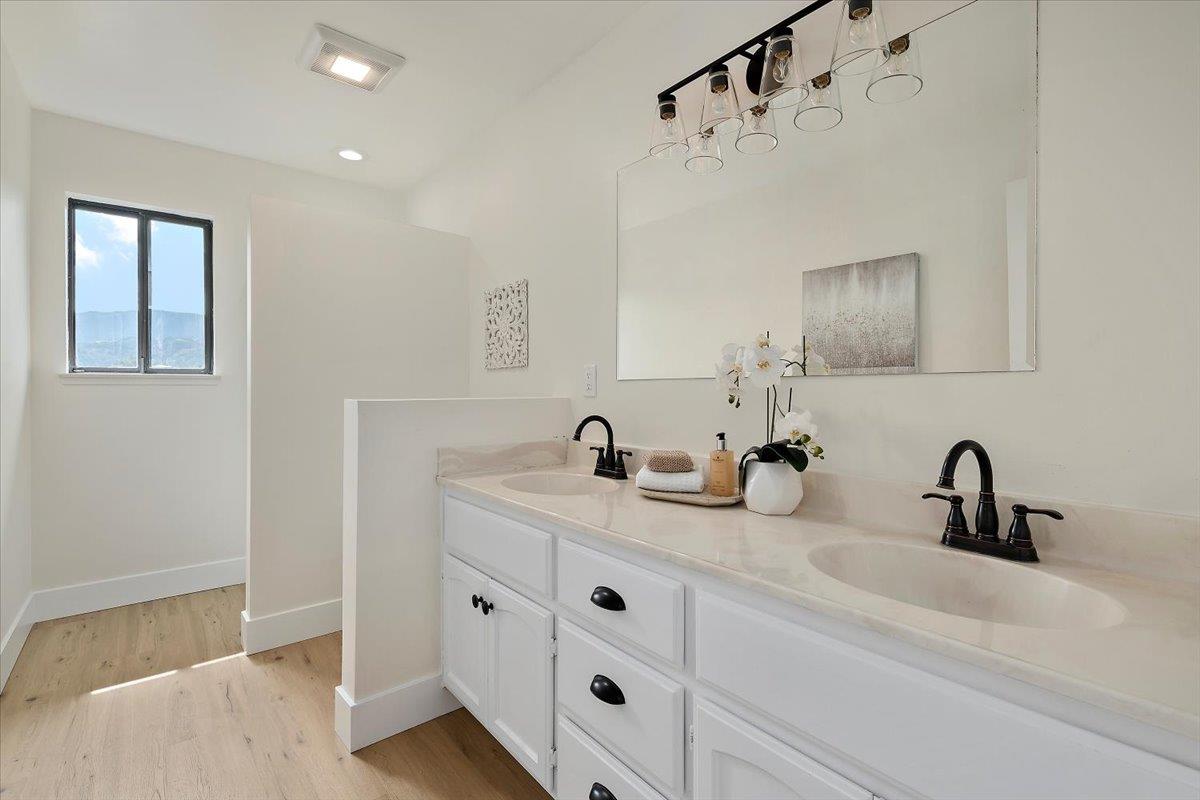 Detail Gallery Image 29 of 44 For 4867 Anna Dr, San Jose,  CA 95124 - 5 Beds | 4 Baths