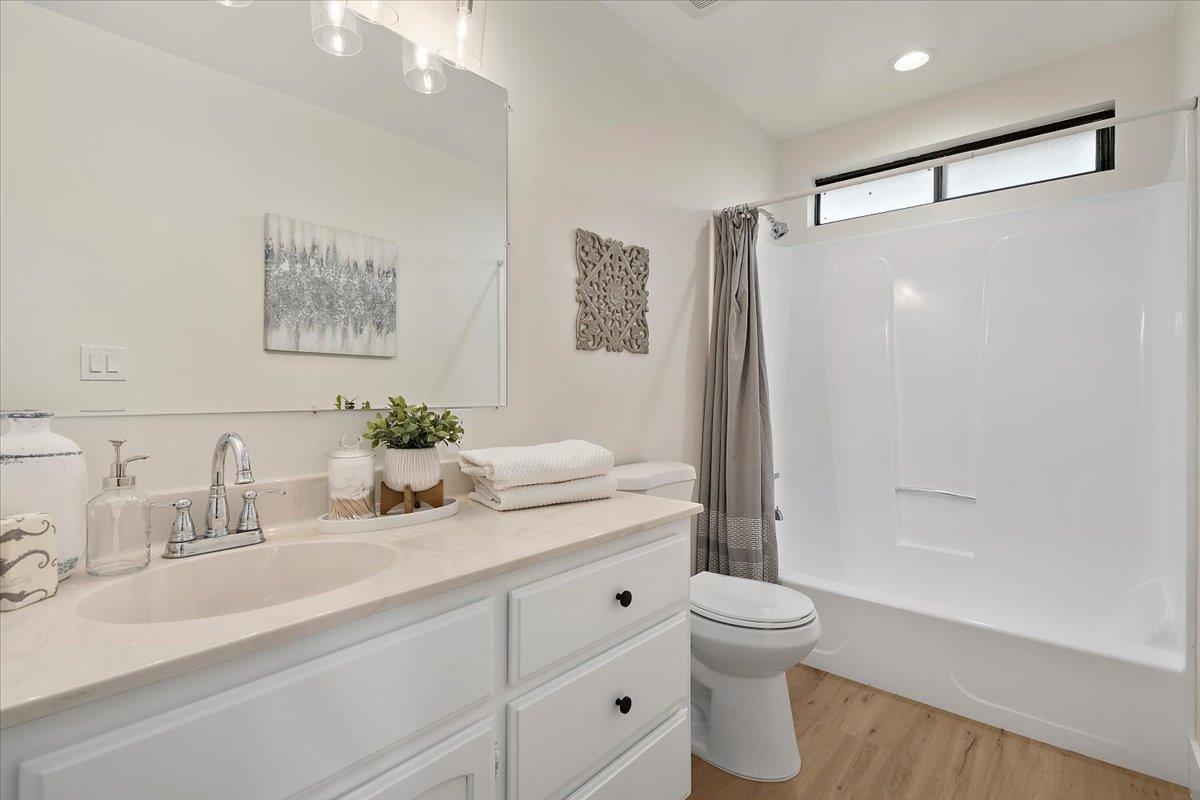 Detail Gallery Image 33 of 44 For 4867 Anna Dr, San Jose,  CA 95124 - 5 Beds | 4 Baths