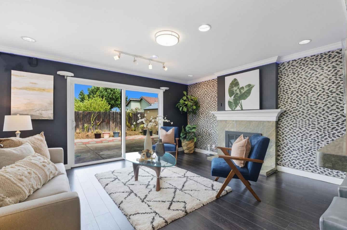 Detail Gallery Image 10 of 51 For 2673 Toy Ln, San Jose,  CA 95121 - 4 Beds | 2/1 Baths