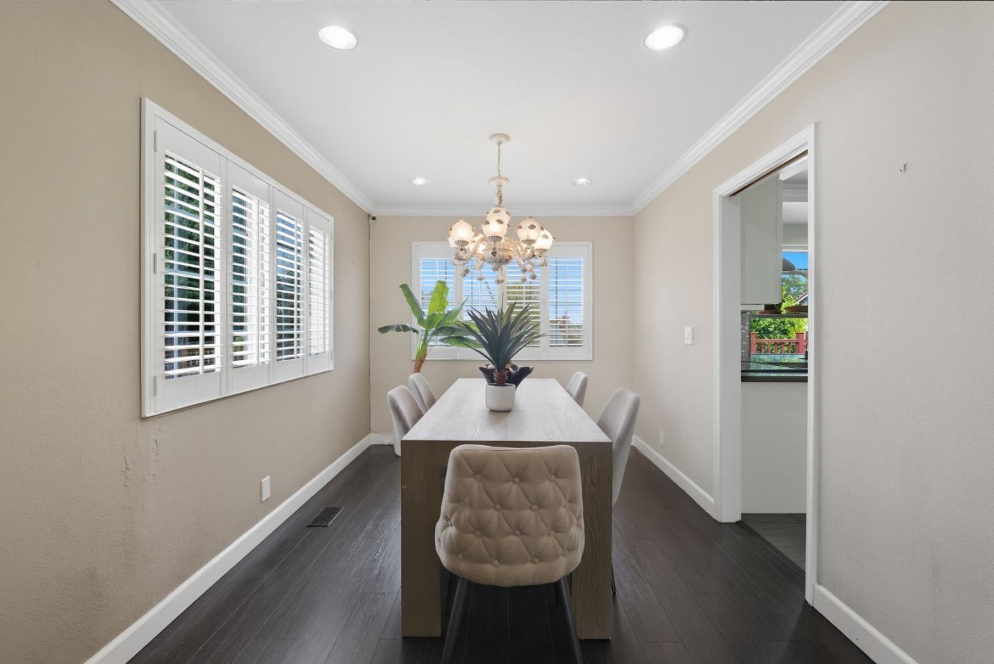 Detail Gallery Image 14 of 51 For 2673 Toy Ln, San Jose,  CA 95121 - 4 Beds | 2/1 Baths