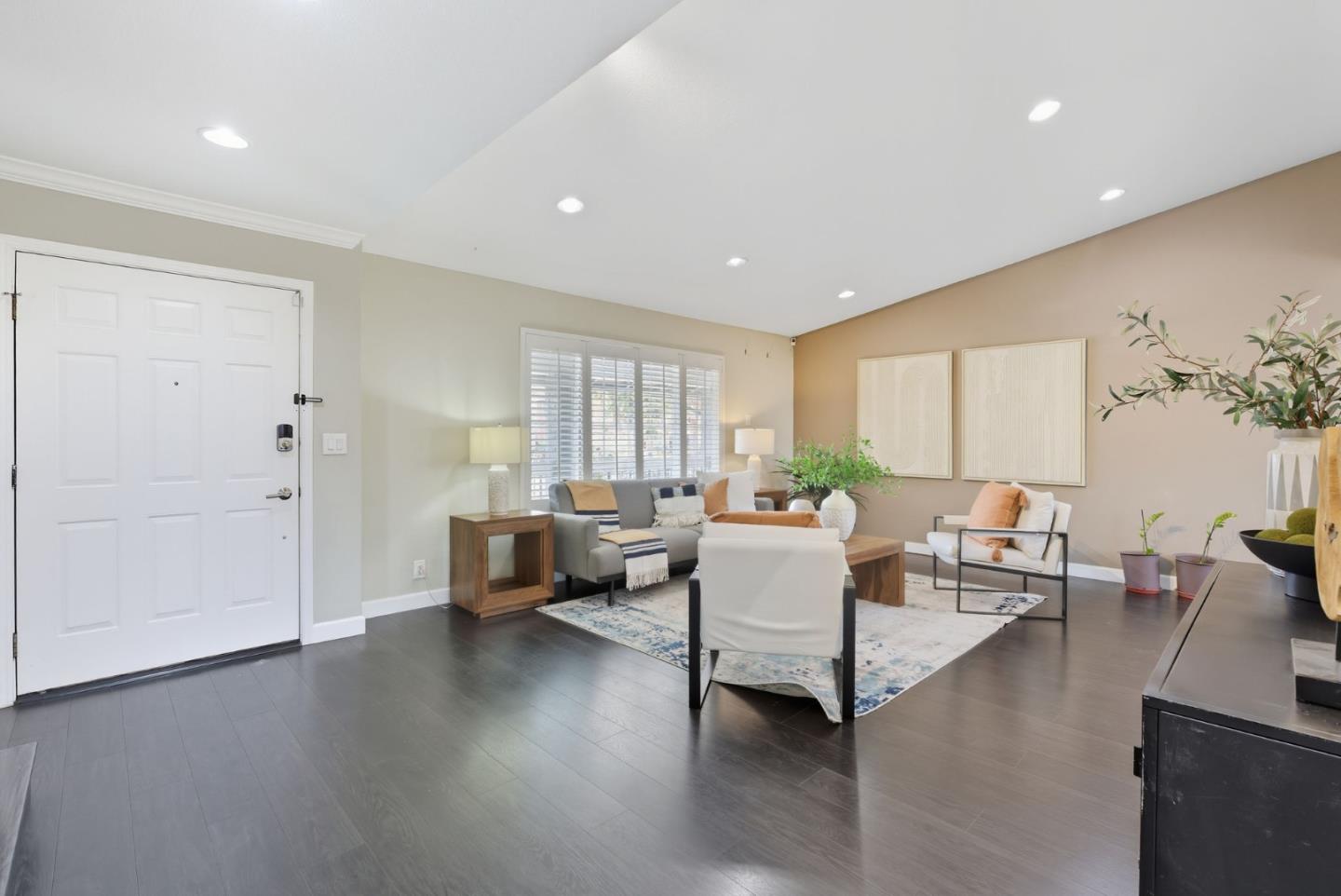 Detail Gallery Image 7 of 51 For 2673 Toy Ln, San Jose,  CA 95121 - 4 Beds | 2/1 Baths