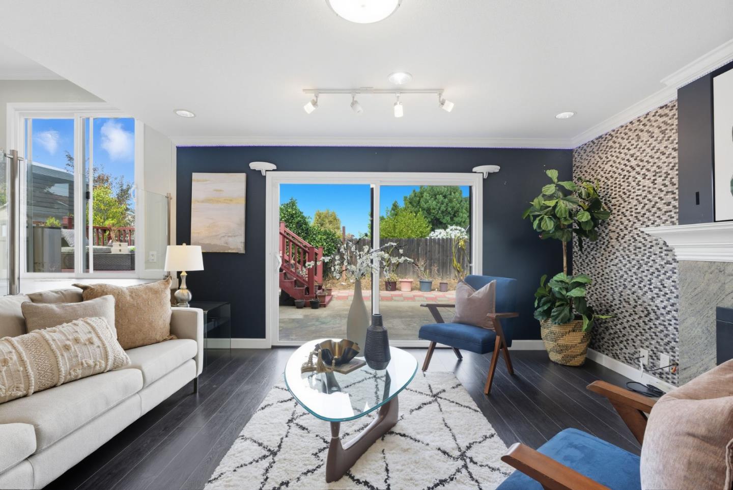 Detail Gallery Image 8 of 51 For 2673 Toy Ln, San Jose,  CA 95121 - 4 Beds | 2/1 Baths