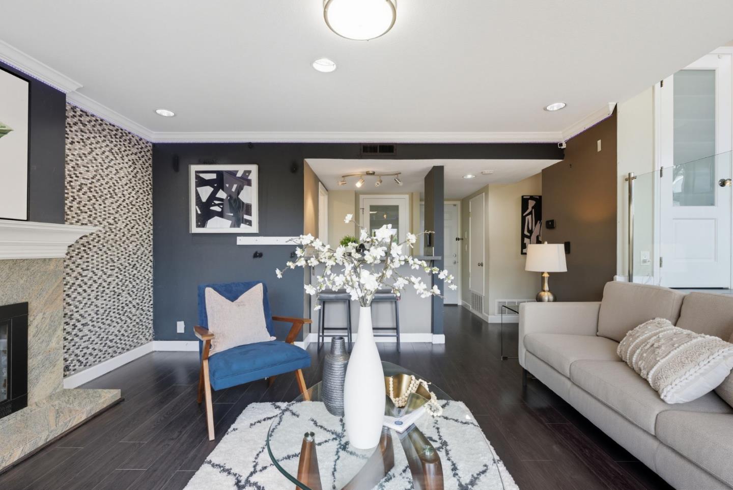 Detail Gallery Image 9 of 51 For 2673 Toy Ln, San Jose,  CA 95121 - 4 Beds | 2/1 Baths