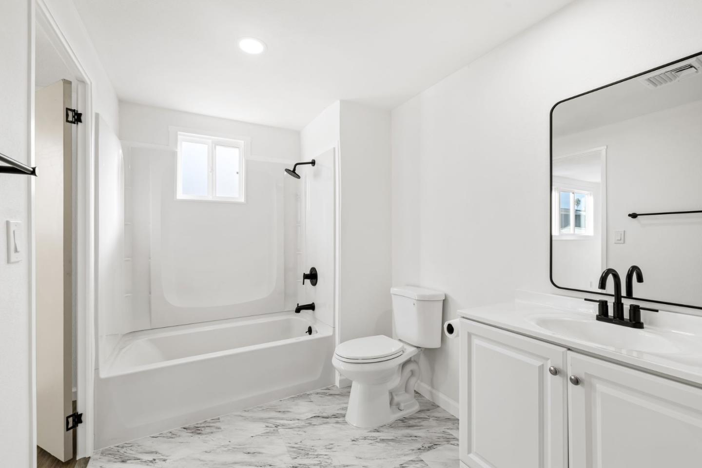 Detail Gallery Image 18 of 43 For 20 Russell Rd #86,  Salinas,  CA 93906 - 3 Beds | 2 Baths