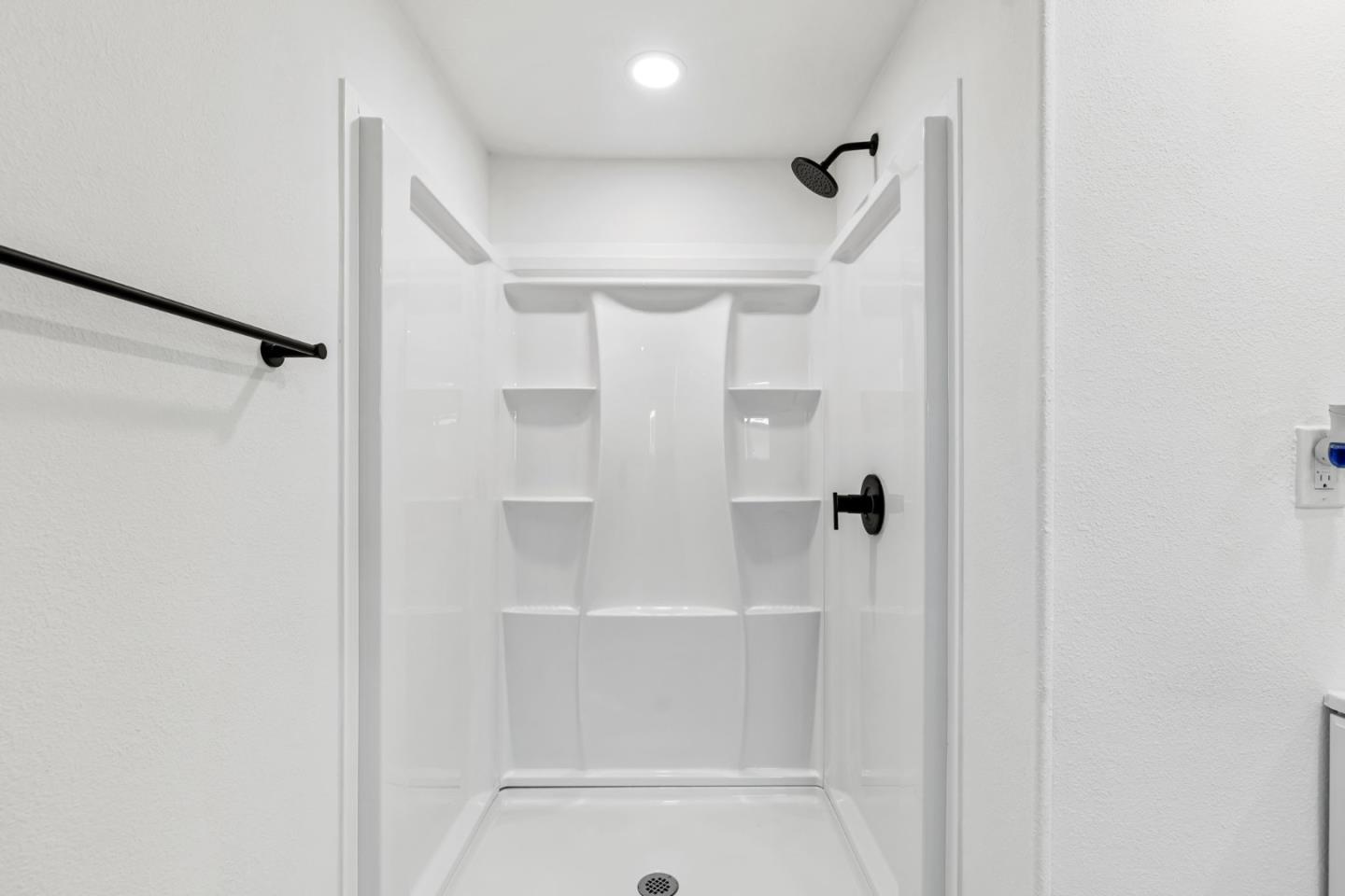 Detail Gallery Image 25 of 43 For 20 Russell Rd #86,  Salinas,  CA 93906 - 3 Beds | 2 Baths