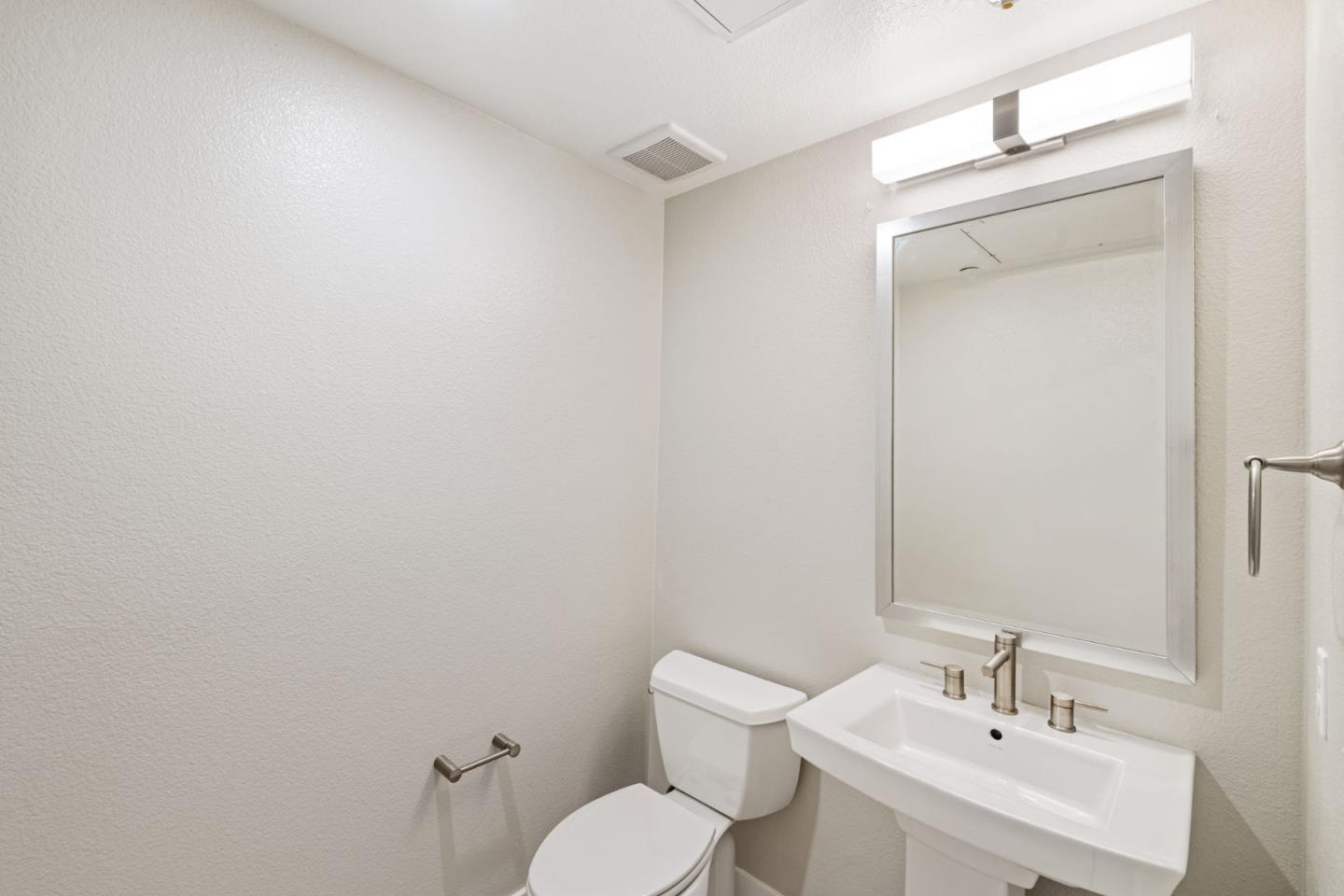 Detail Gallery Image 16 of 37 For 45009 Challenge Cmn #301,  Fremont,  CA 94538 - 3 Beds | 2/1 Baths