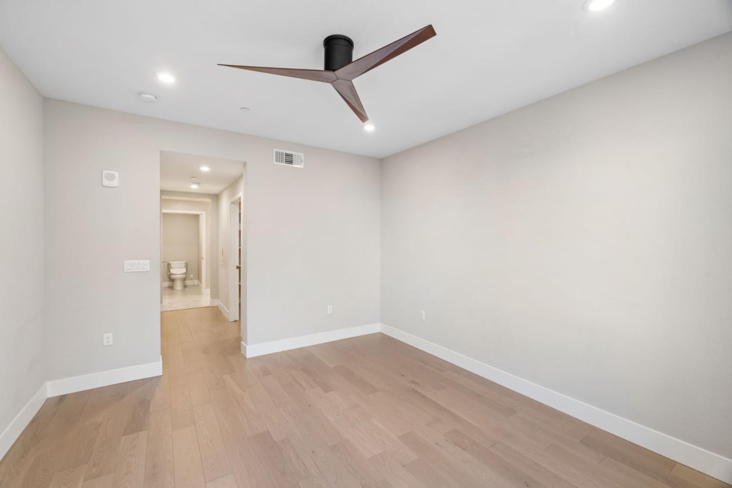 Detail Gallery Image 19 of 37 For 45009 Challenge Cmn #301,  Fremont,  CA 94538 - 3 Beds | 2/1 Baths