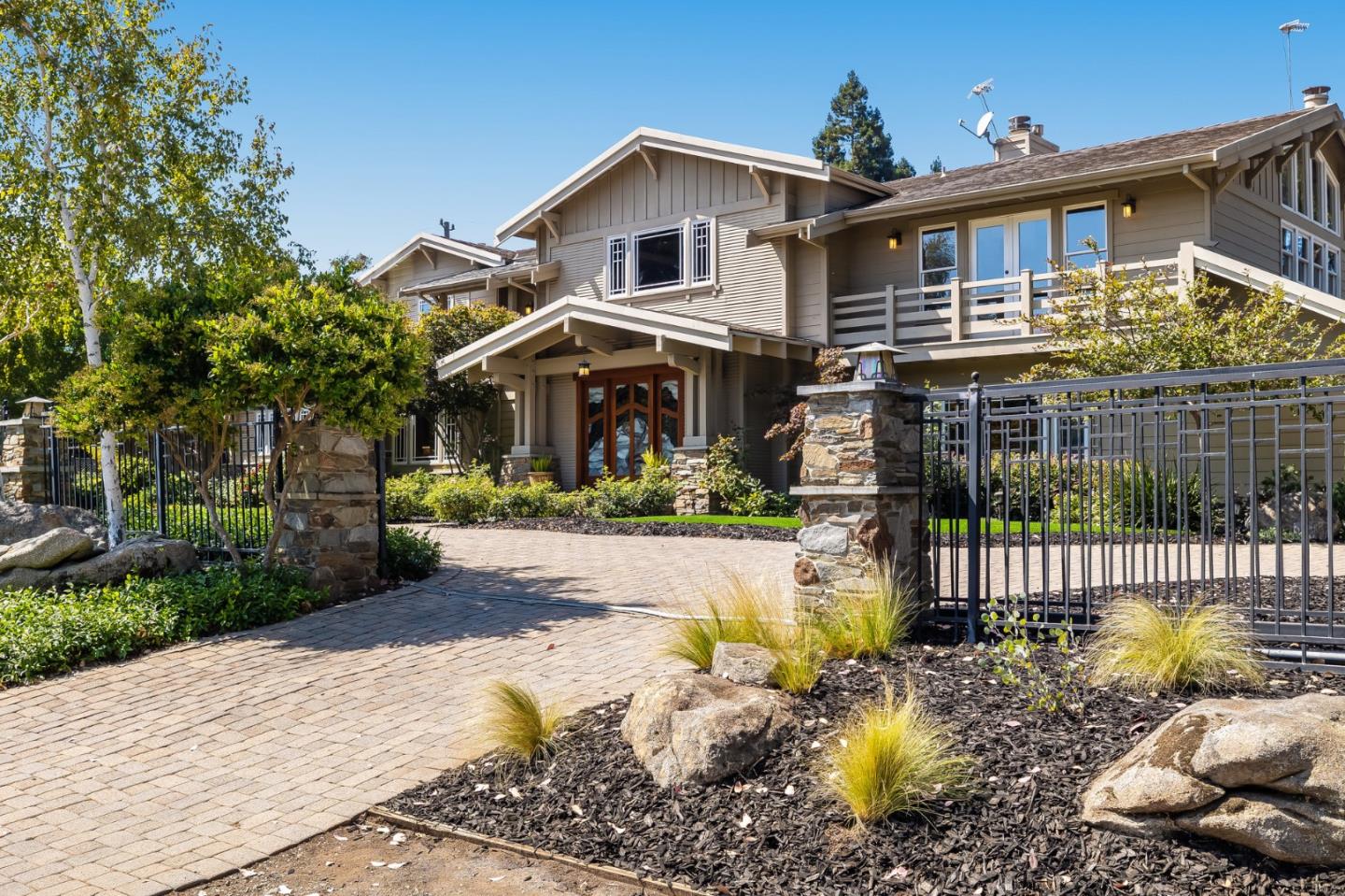 Detail Gallery Image 3 of 75 For 13961 Fremont Pines Ln, Los Altos Hills,  CA 94022 - 5 Beds | 4 Baths