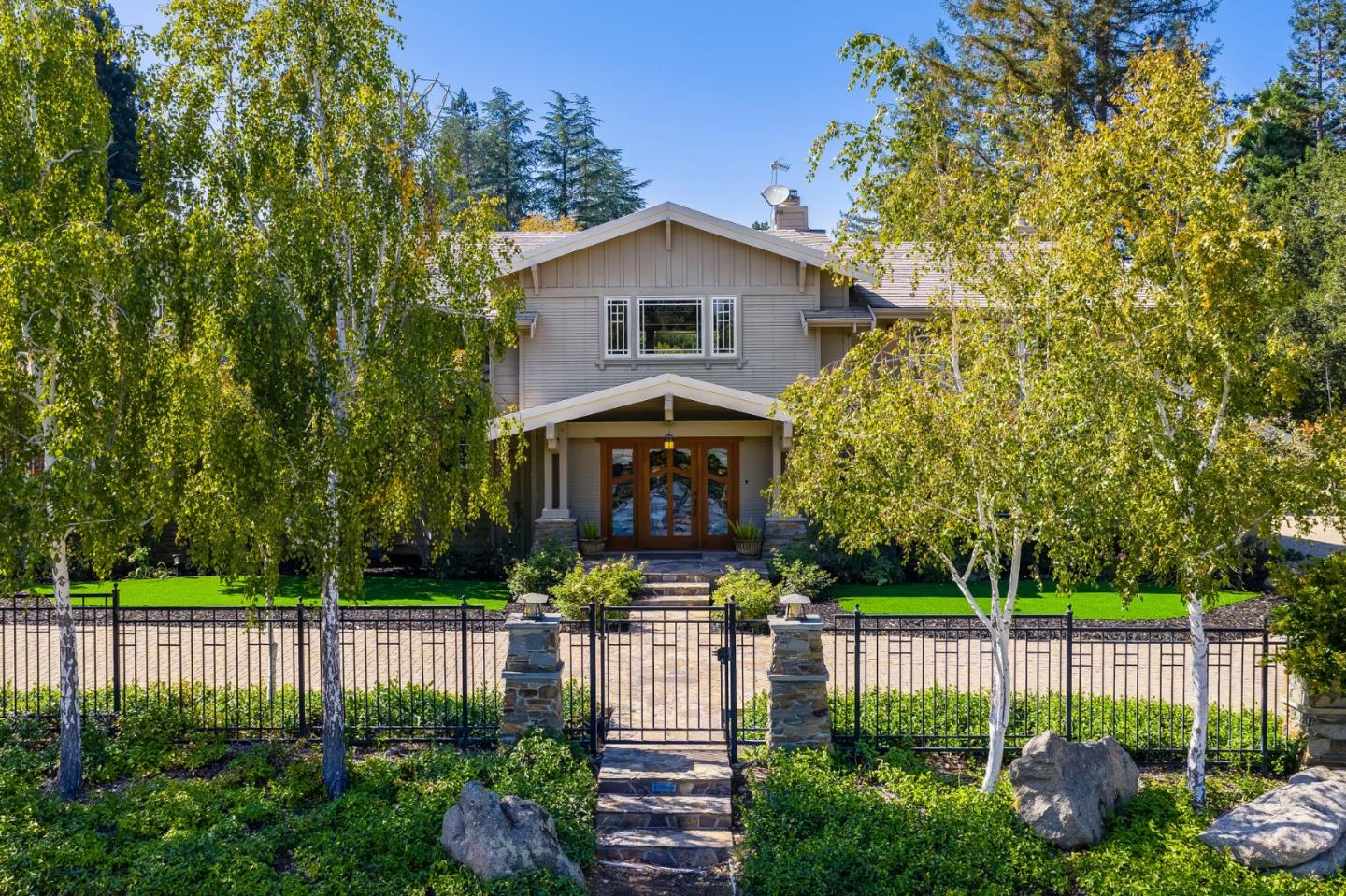 Detail Gallery Image 4 of 75 For 13961 Fremont Pines Ln, Los Altos Hills,  CA 94022 - 5 Beds | 4 Baths