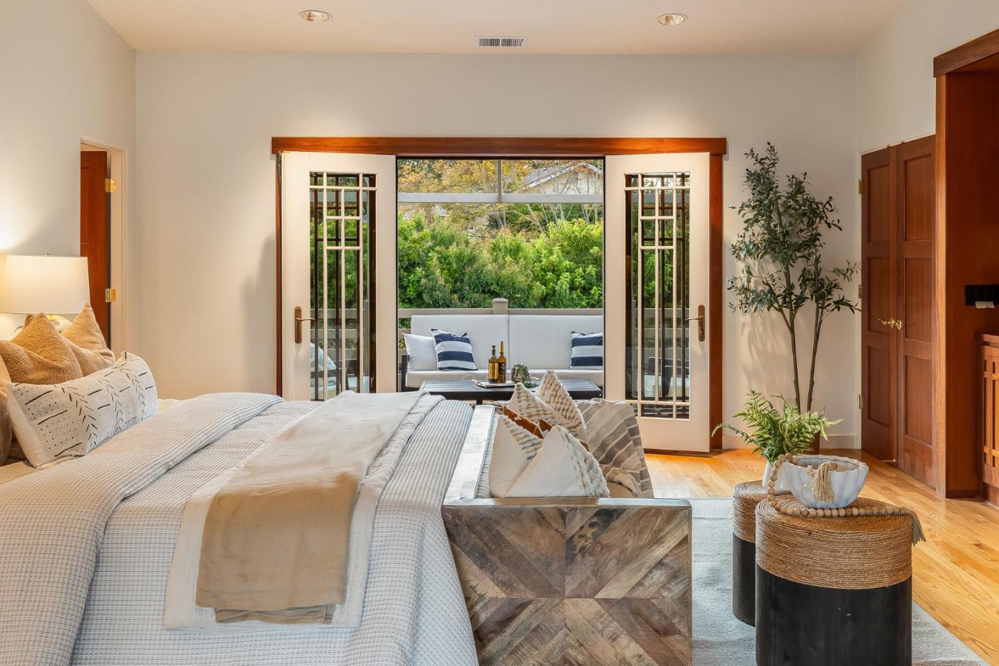 Detail Gallery Image 46 of 75 For 13961 Fremont Pines Ln, Los Altos Hills,  CA 94022 - 5 Beds | 4 Baths