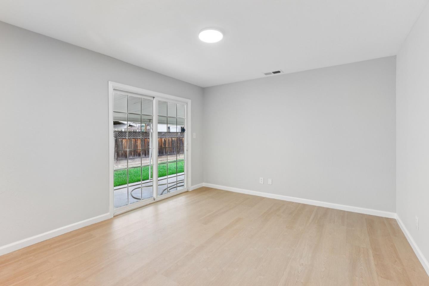 Detail Gallery Image 11 of 40 For 1398 Boysea Dr, San Jose,  CA 95118 - 3 Beds | 1/1 Baths