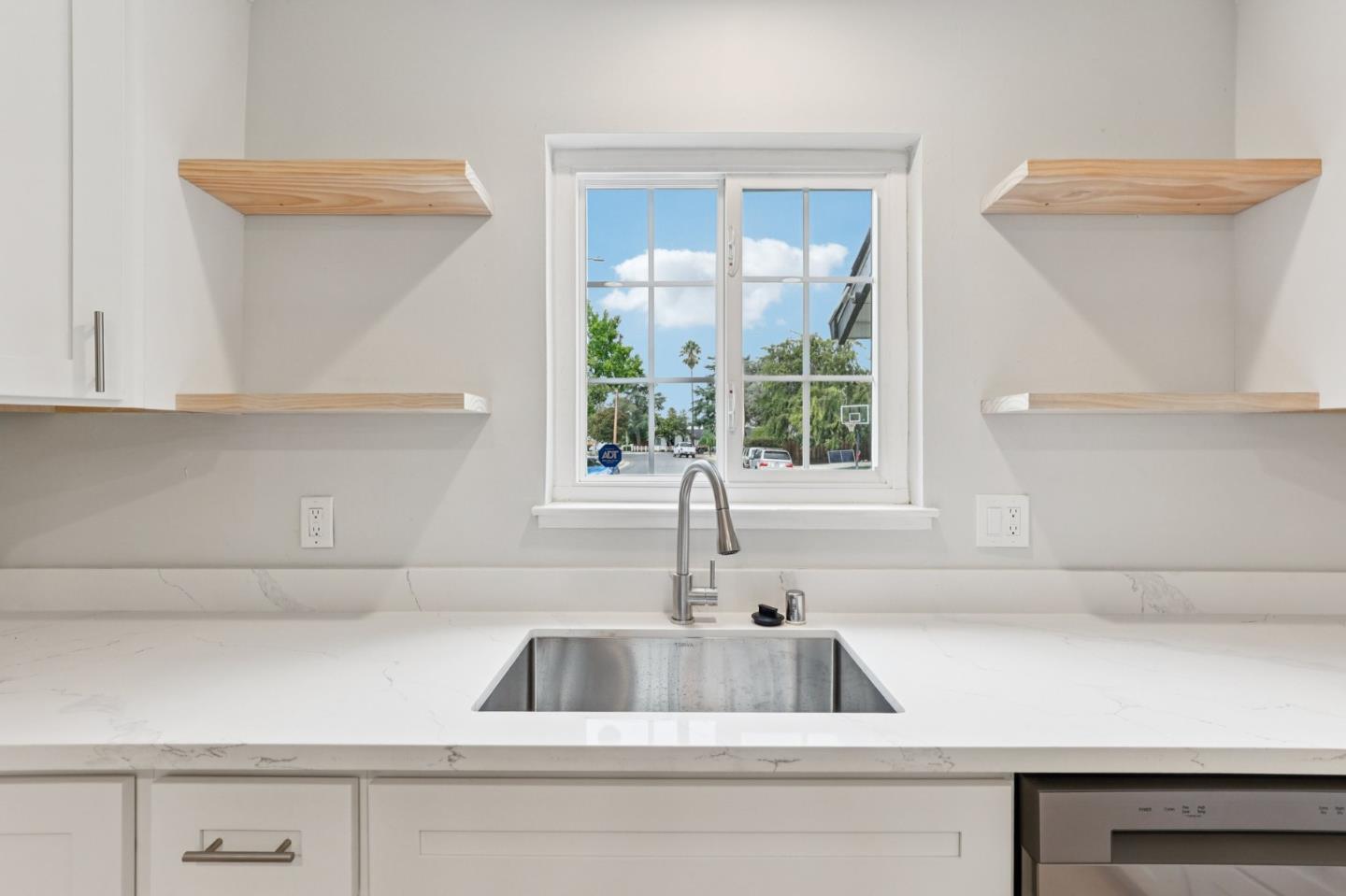 Detail Gallery Image 16 of 40 For 1398 Boysea Dr, San Jose,  CA 95118 - 3 Beds | 1/1 Baths