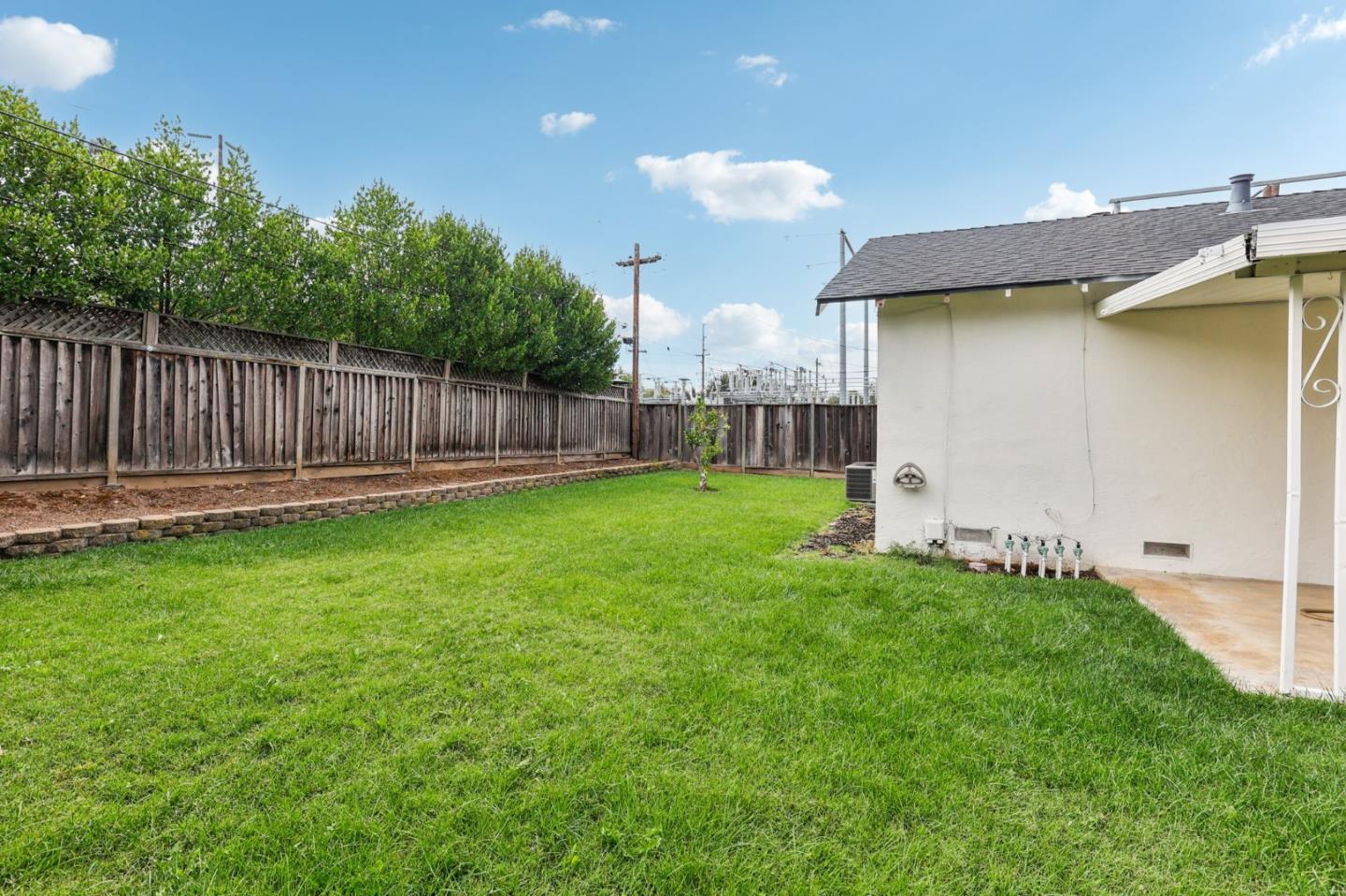 Detail Gallery Image 30 of 40 For 1398 Boysea Dr, San Jose,  CA 95118 - 3 Beds | 1/1 Baths