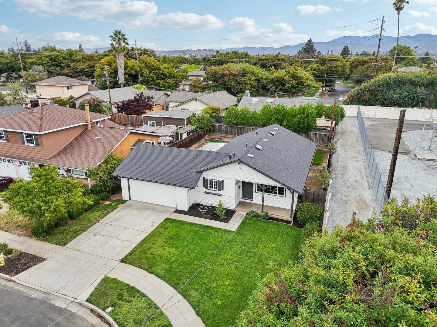 Detail Gallery Image 33 of 40 For 1398 Boysea Dr, San Jose,  CA 95118 - 3 Beds | 1/1 Baths