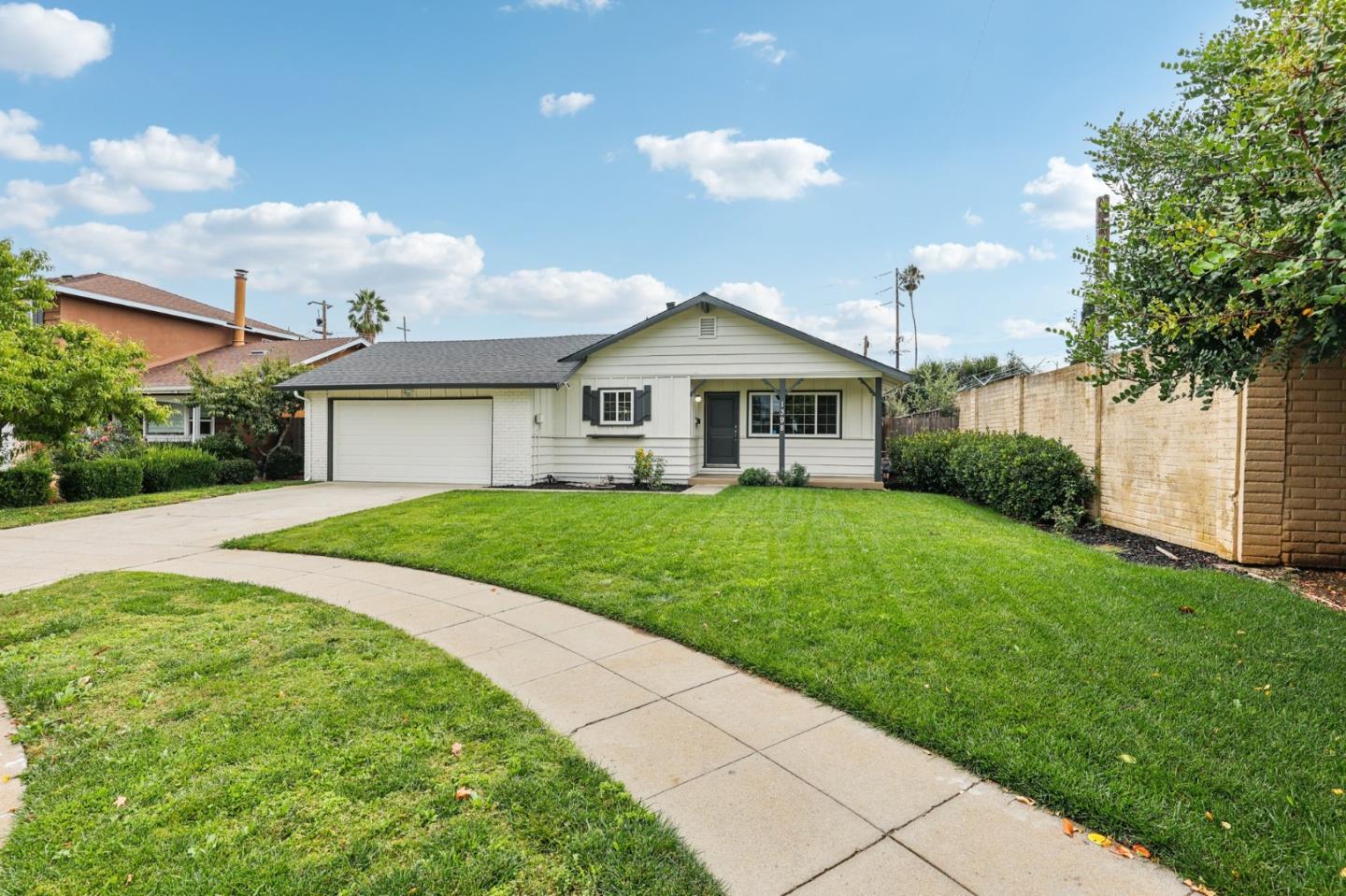 Detail Gallery Image 4 of 40 For 1398 Boysea Dr, San Jose,  CA 95118 - 3 Beds | 1/1 Baths