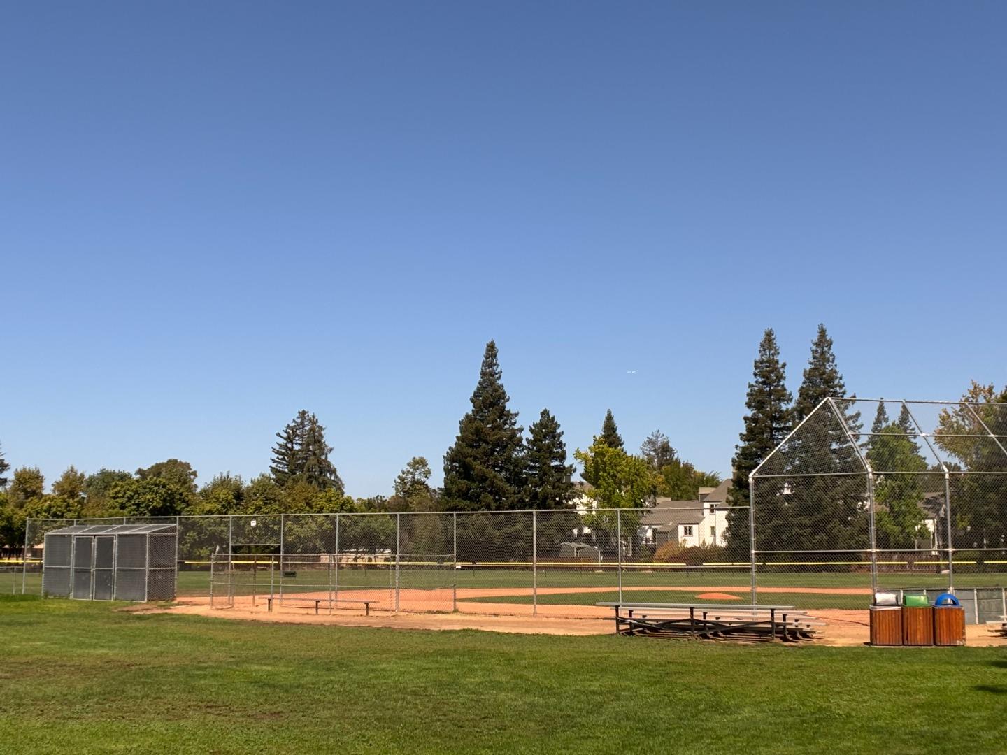 Detail Gallery Image 30 of 34 For 731 Loma Verde Ave #G,  Palo Alto,  CA 94303 - 3 Beds | 2/1 Baths