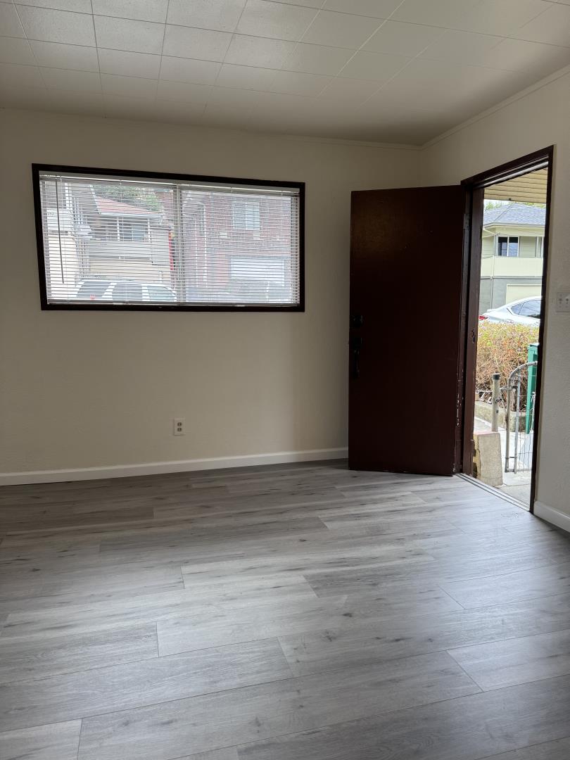 Detail Gallery Image 21 of 37 For 24545 Leona Dr, Hayward,  CA 94542 - 5 Beds | 2 Baths