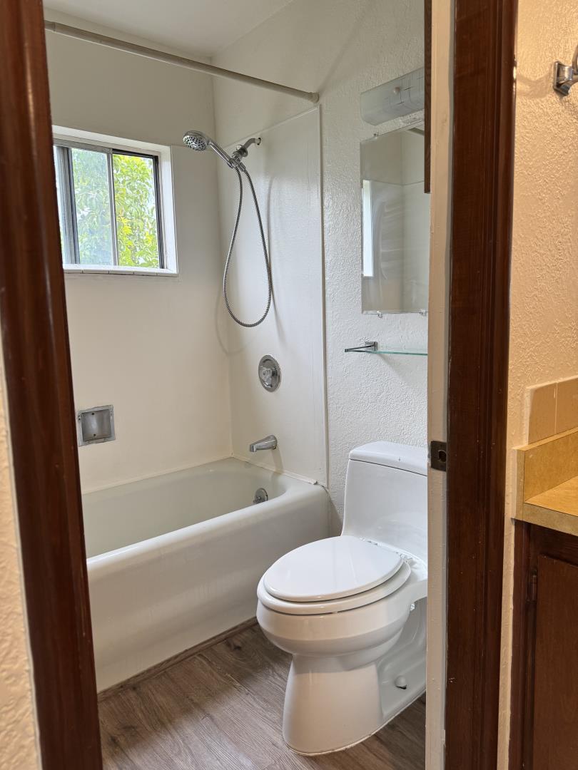 Detail Gallery Image 26 of 37 For 24545 Leona Dr, Hayward,  CA 94542 - 5 Beds | 2 Baths