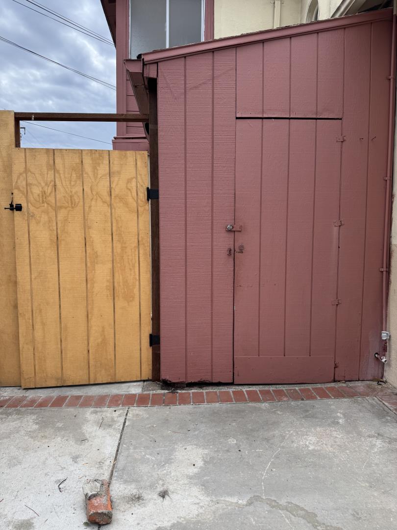 Detail Gallery Image 27 of 37 For 24545 Leona Dr, Hayward,  CA 94542 - 5 Beds | 2 Baths