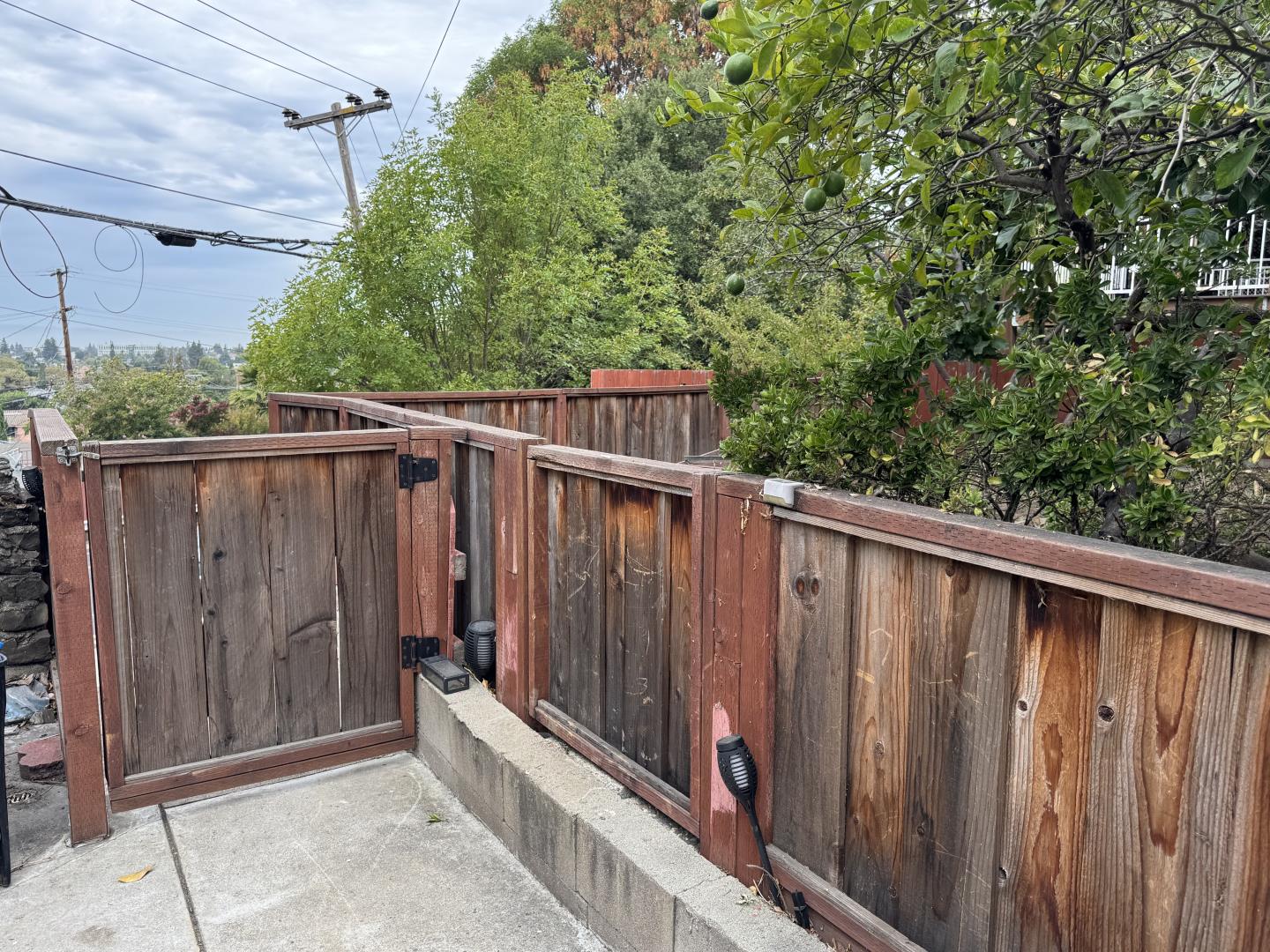 Detail Gallery Image 35 of 37 For 24545 Leona Dr, Hayward,  CA 94542 - 5 Beds | 2 Baths