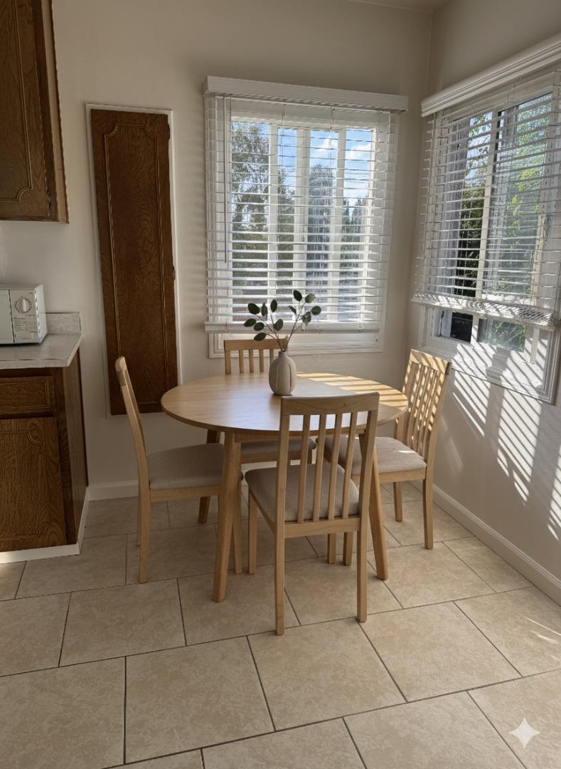 Detail Gallery Image 9 of 37 For 24545 Leona Dr, Hayward,  CA 94542 - 5 Beds | 2 Baths