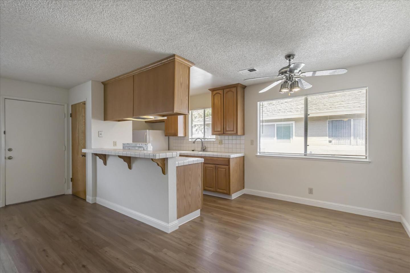 Detail Gallery Image 10 of 28 For 825 N Capitol Ave #4,  San Jose,  CA 95133 - 2 Beds | 1 Baths