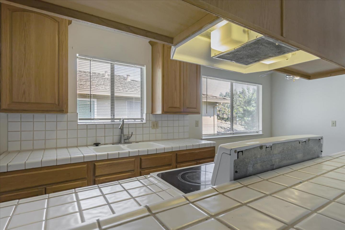 Detail Gallery Image 11 of 28 For 825 N Capitol Ave #4,  San Jose,  CA 95133 - 2 Beds | 1 Baths