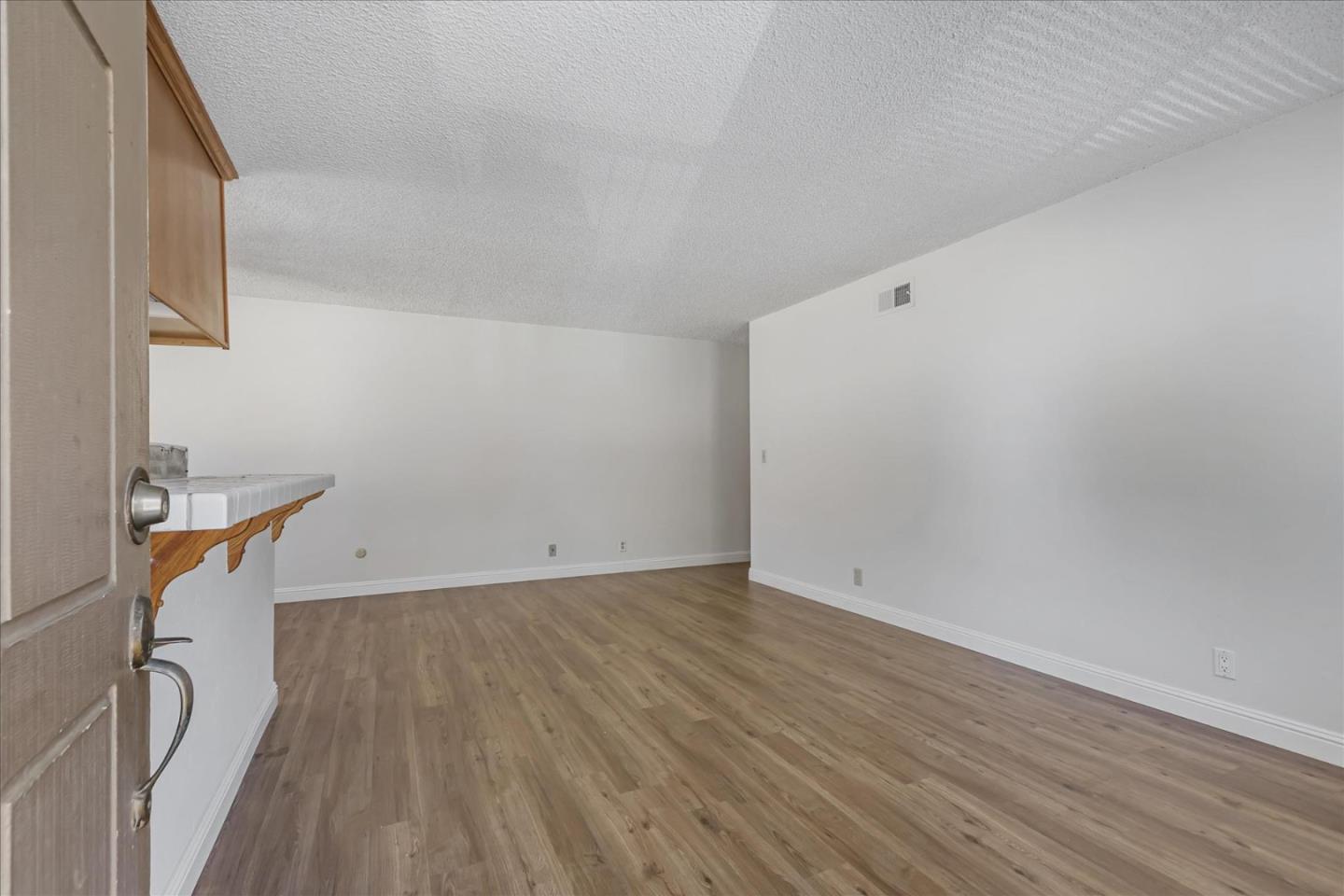 Detail Gallery Image 6 of 28 For 825 N Capitol Ave #4,  San Jose,  CA 95133 - 2 Beds | 1 Baths