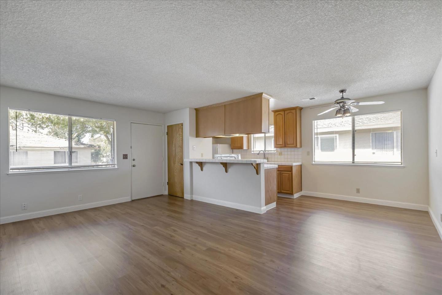 Detail Gallery Image 7 of 28 For 825 N Capitol Ave #4,  San Jose,  CA 95133 - 2 Beds | 1 Baths