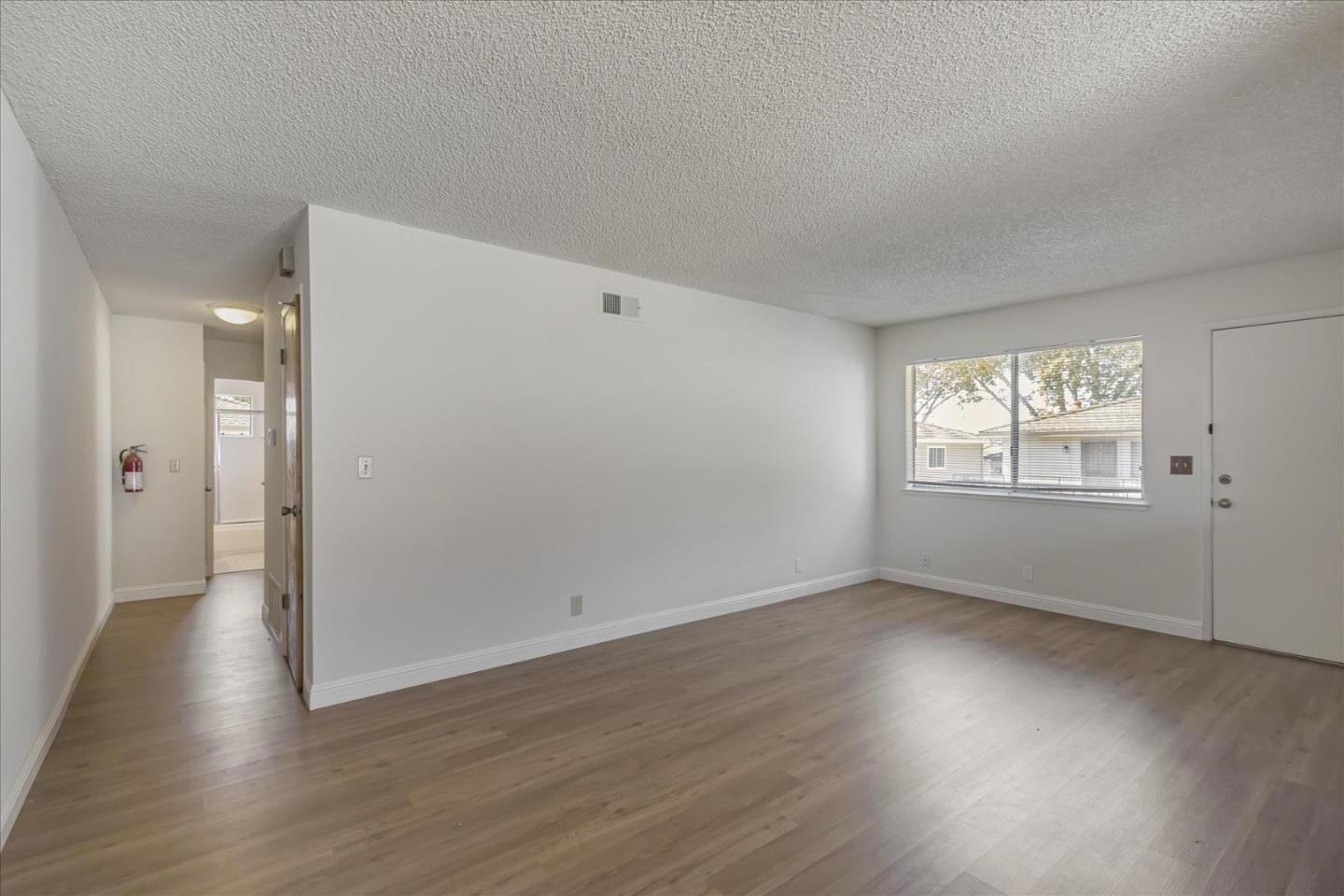 Detail Gallery Image 9 of 28 For 825 N Capitol Ave #4,  San Jose,  CA 95133 - 2 Beds | 1 Baths