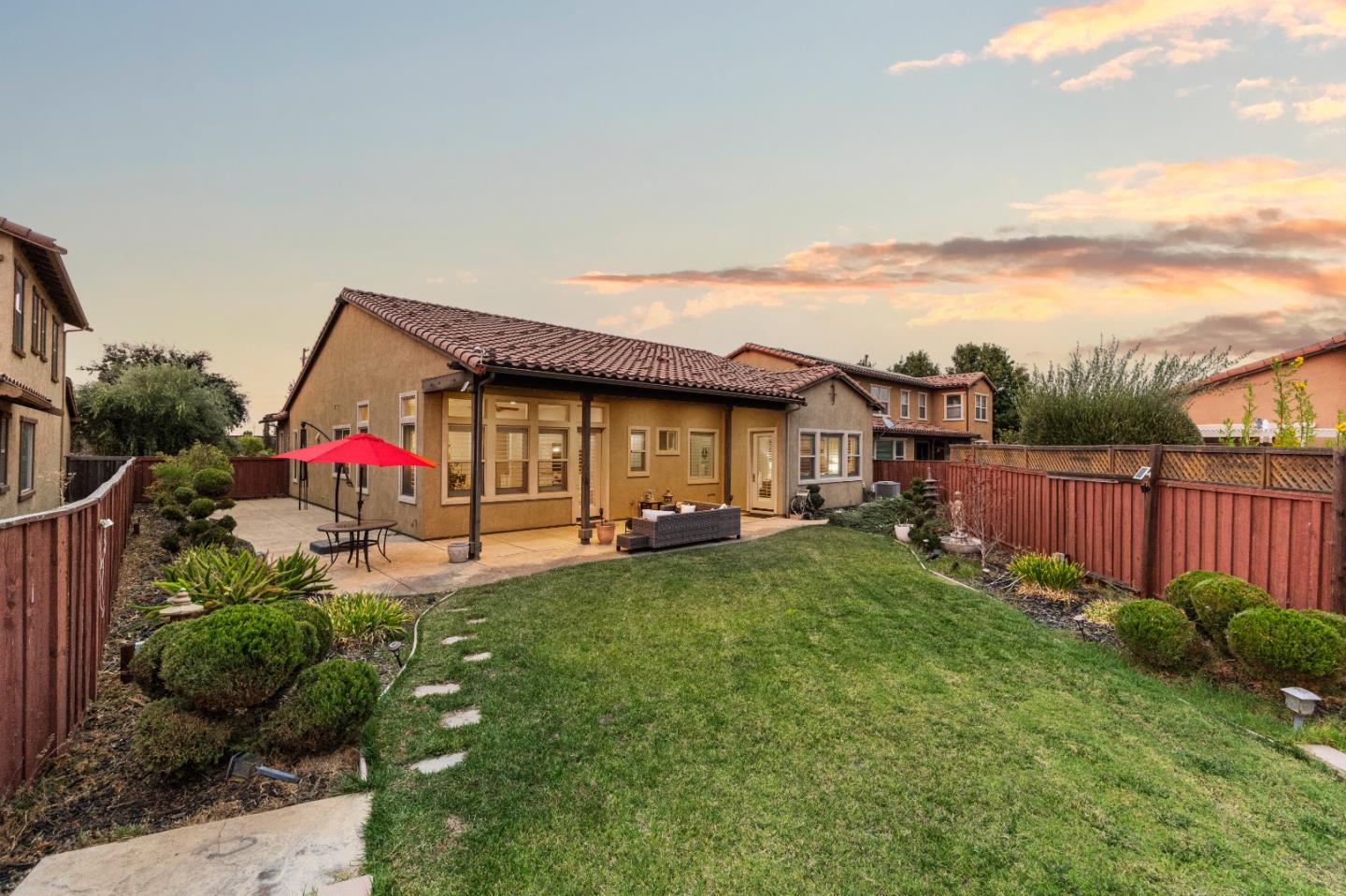 Detail Gallery Image 8 of 65 For 3716 Chiavari Way, Manteca,  CA 95337 - 3 Beds | 2/1 Baths