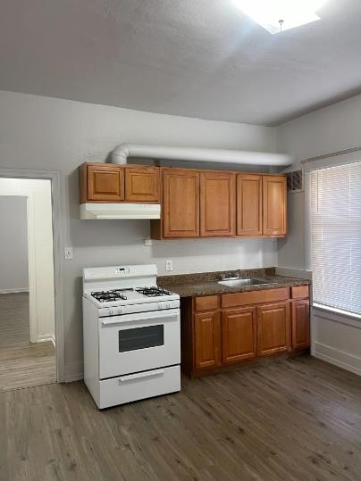 Detail Gallery Image 9 of 9 For 722 N San Joaquin St, Stockton,  CA 95202 - – Beds | – Baths