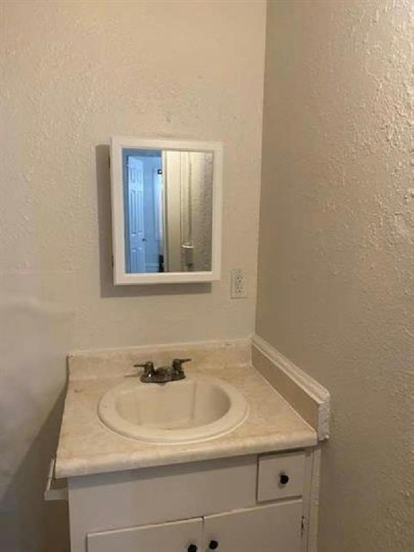 Detail Gallery Image 3 of 9 For 111 W Poplar St, Stockton,  CA 95202 - – Beds | – Baths