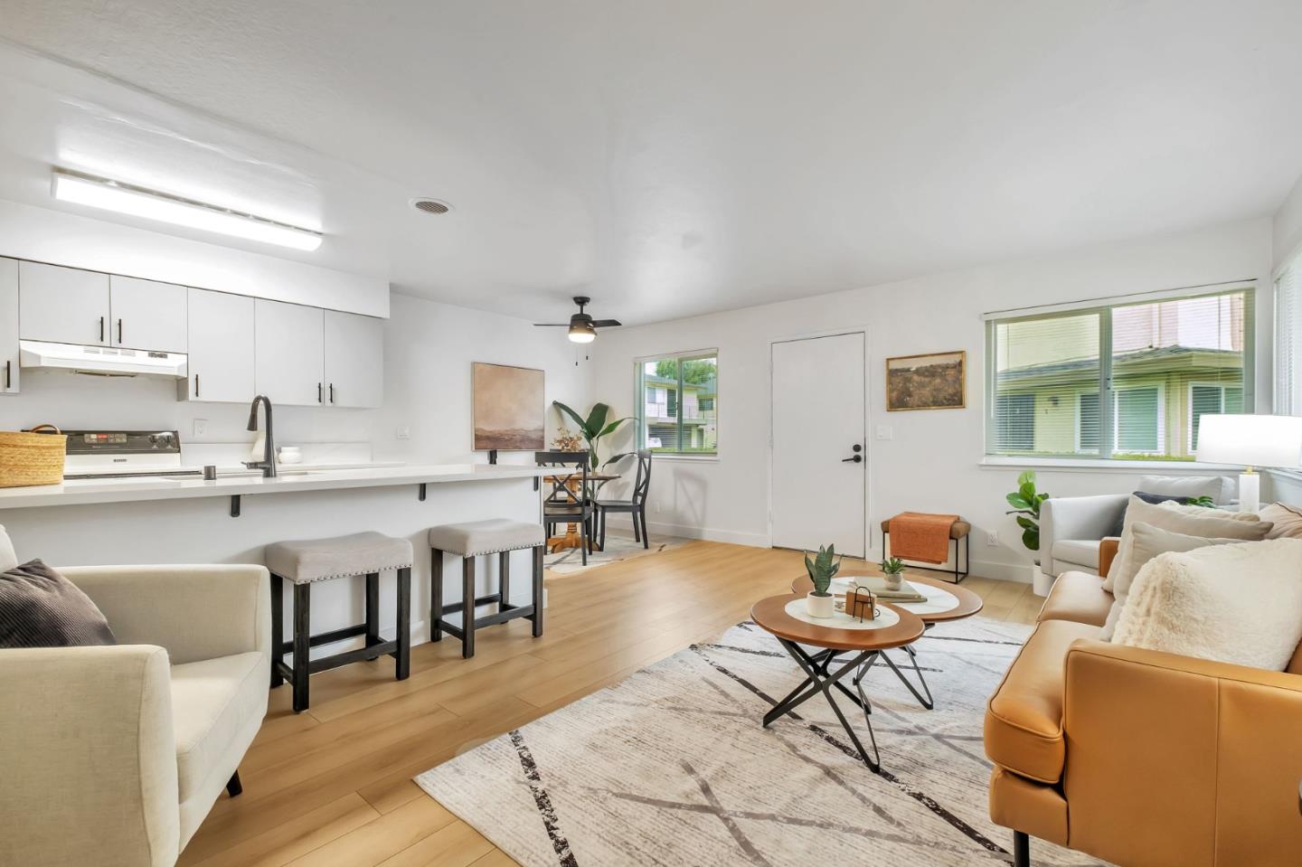 Detail Gallery Image 4 of 24 For 2224 Peacock Pl #3,  Union City,  CA 94587 - 2 Beds | 1 Baths