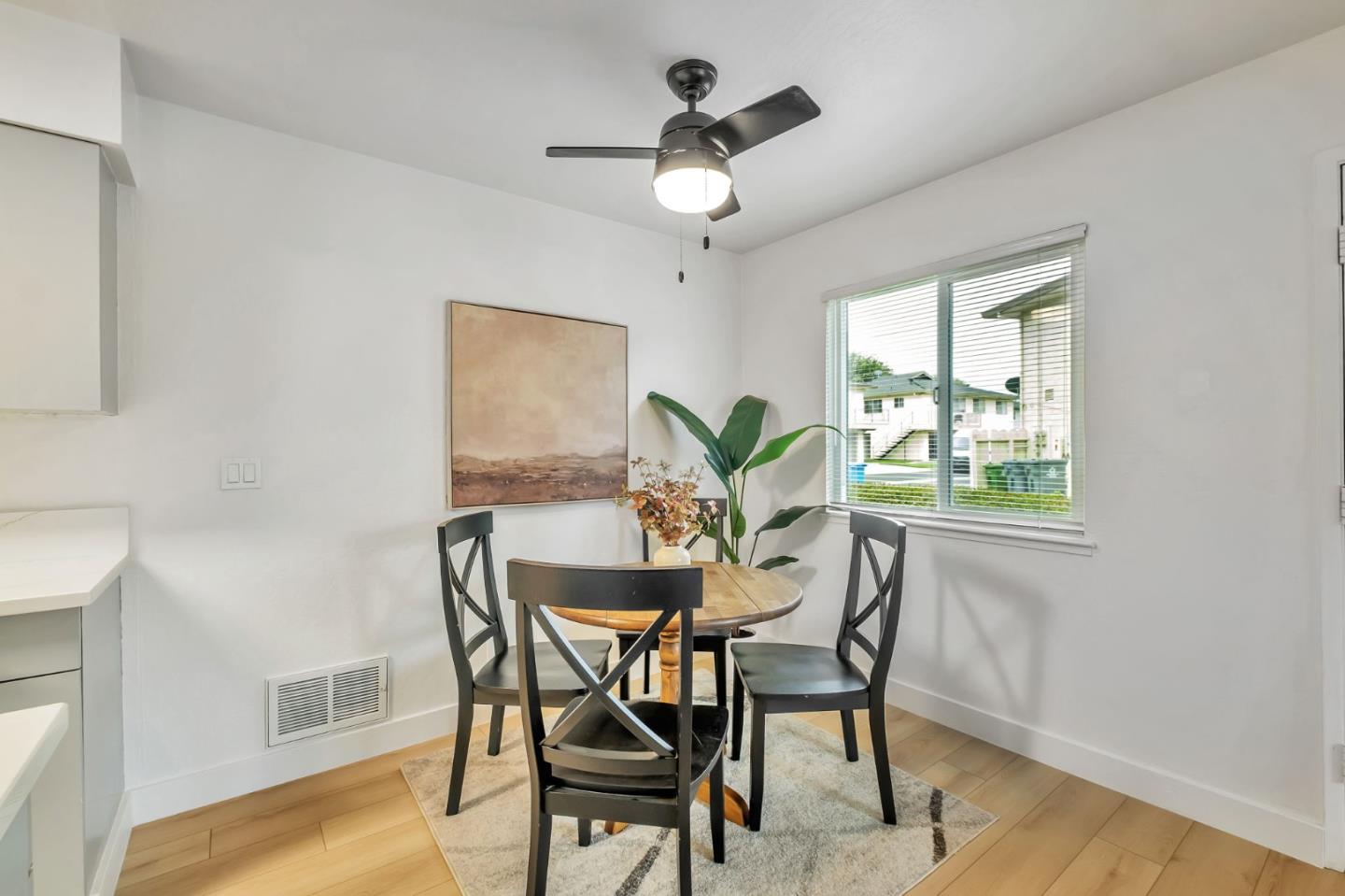 Detail Gallery Image 9 of 24 For 2224 Peacock Pl #3,  Union City,  CA 94587 - 2 Beds | 1 Baths