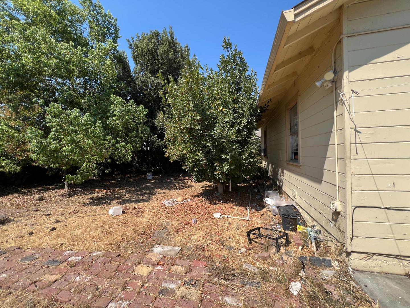 Detail Gallery Image 6 of 12 For 1017 W 14th St, Antioch,  CA 94509 - 3 Beds | 1 Baths