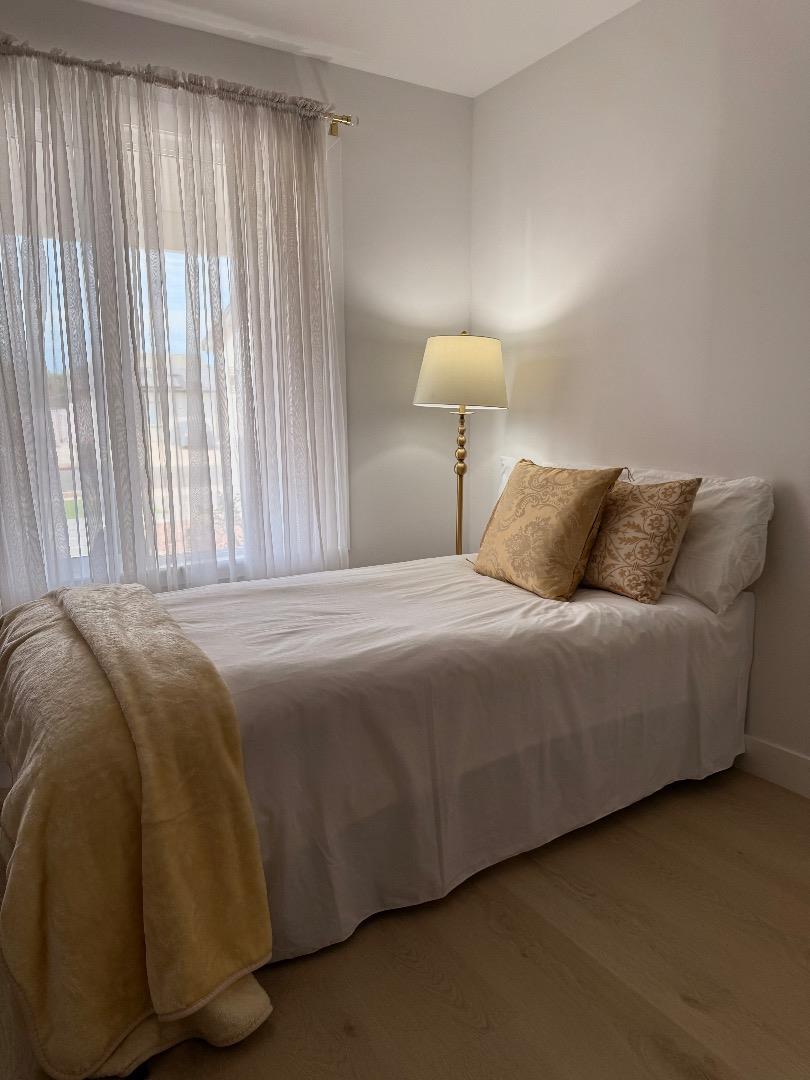 Detail Gallery Image 11 of 22 For 1868 Bagpipe Way, San Jose,  CA 95121 - 4 Beds | 2 Baths